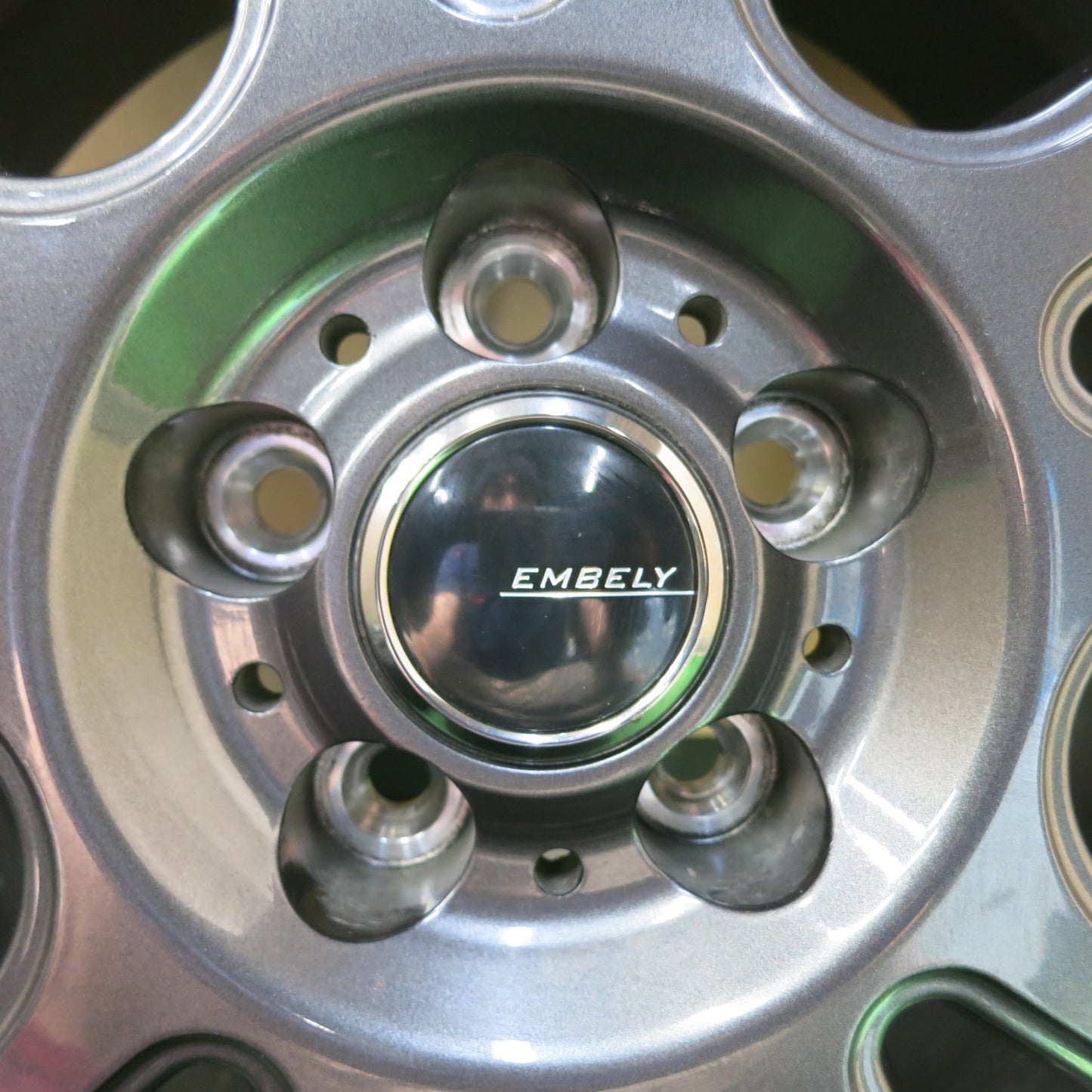 [送料無料]バリ溝！22年！キレイ！ほぼ10分★スタッドレス 195/65R15 ハイフライ Win-turi 212 EMBELY 15インチ PCD100/5H★3051701ヒス