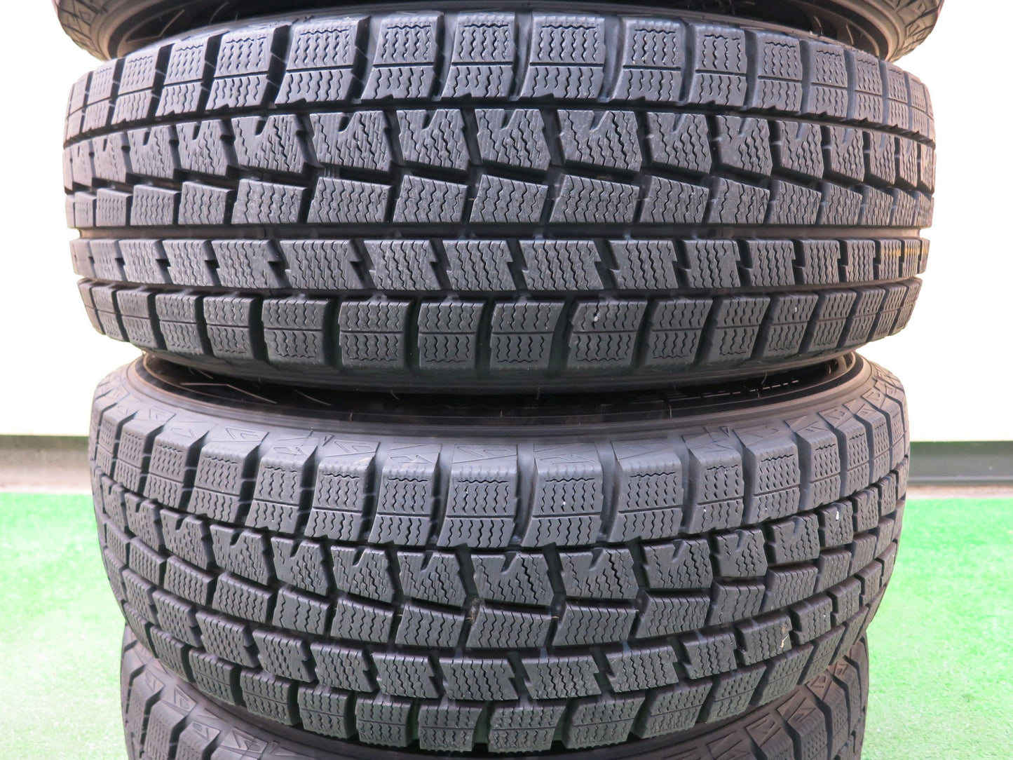 [送料無料]バリ溝！18年！ほぼ10分★スタッドレス 165/70R14 ダンロップ ウインターマックス WM01 SEIN ザイン 14インチ PCD100/4H★2121402ヒス