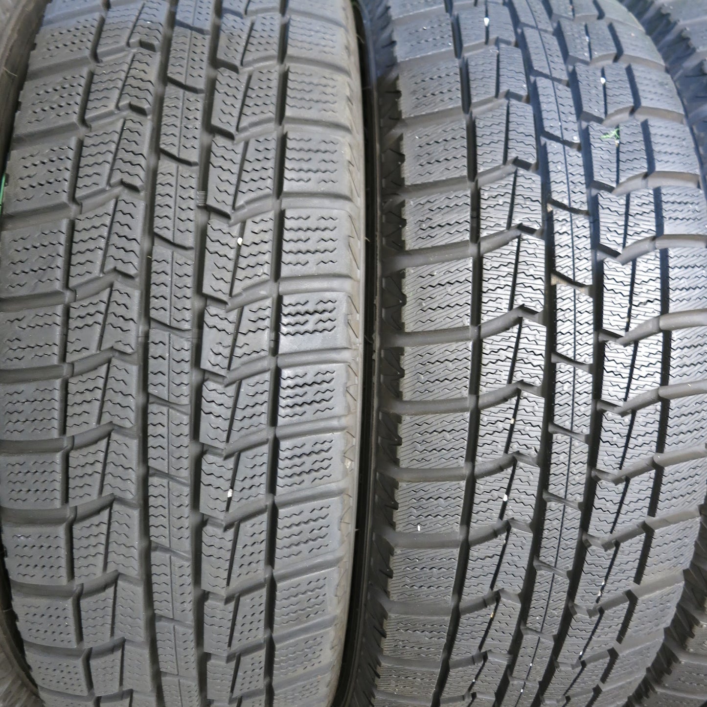 [送料無料]バリ溝！20年！ほぼ10分★スタッドレス 175/65R15 オートバックス ノーストレック N3i タイヤ 15インチ ヤリス ヴィッツ アクア 等★3060202Hスタ