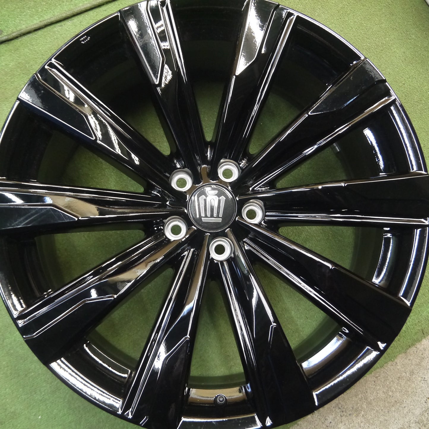 *送料無料*新車外し★トヨタ クラウン スポーツ 純正 ホイール 21インチ 21×8.5J PCD114.3/5H★4012601Hホ
