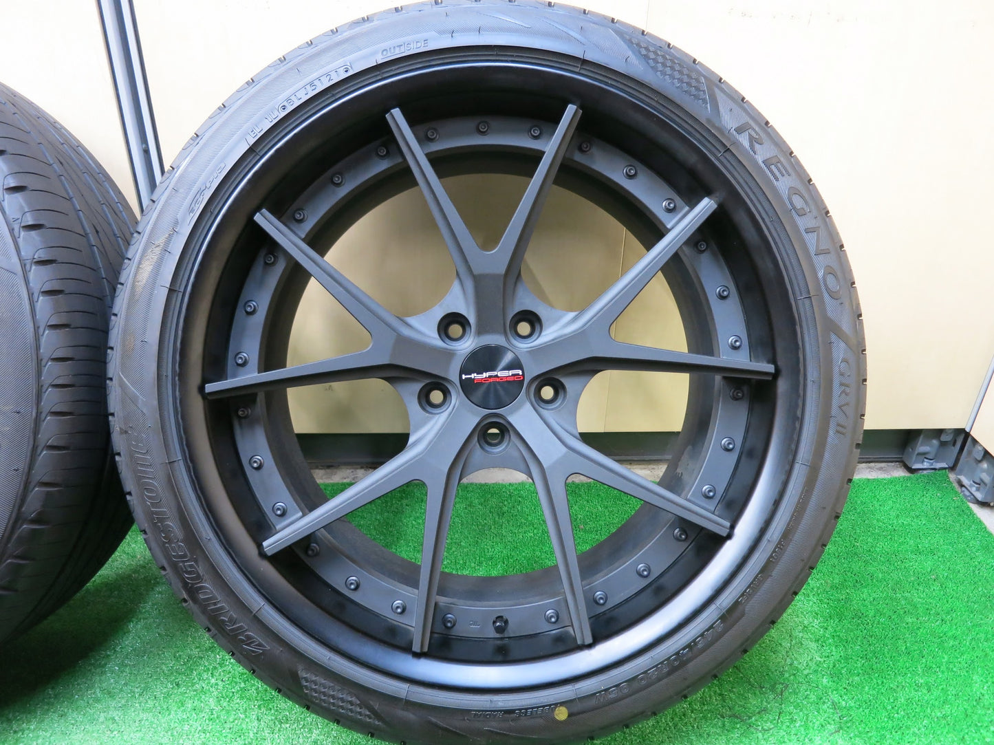 [送料無料]超バリ溝！21年！キレイ！ほぼ10分★245/40R20 HYPER FORGED HF-LC5 ブリヂストン レグノ GRV2 GRVⅡ ハイパーフォージド PCD114.3/5H★2113008ヒノ