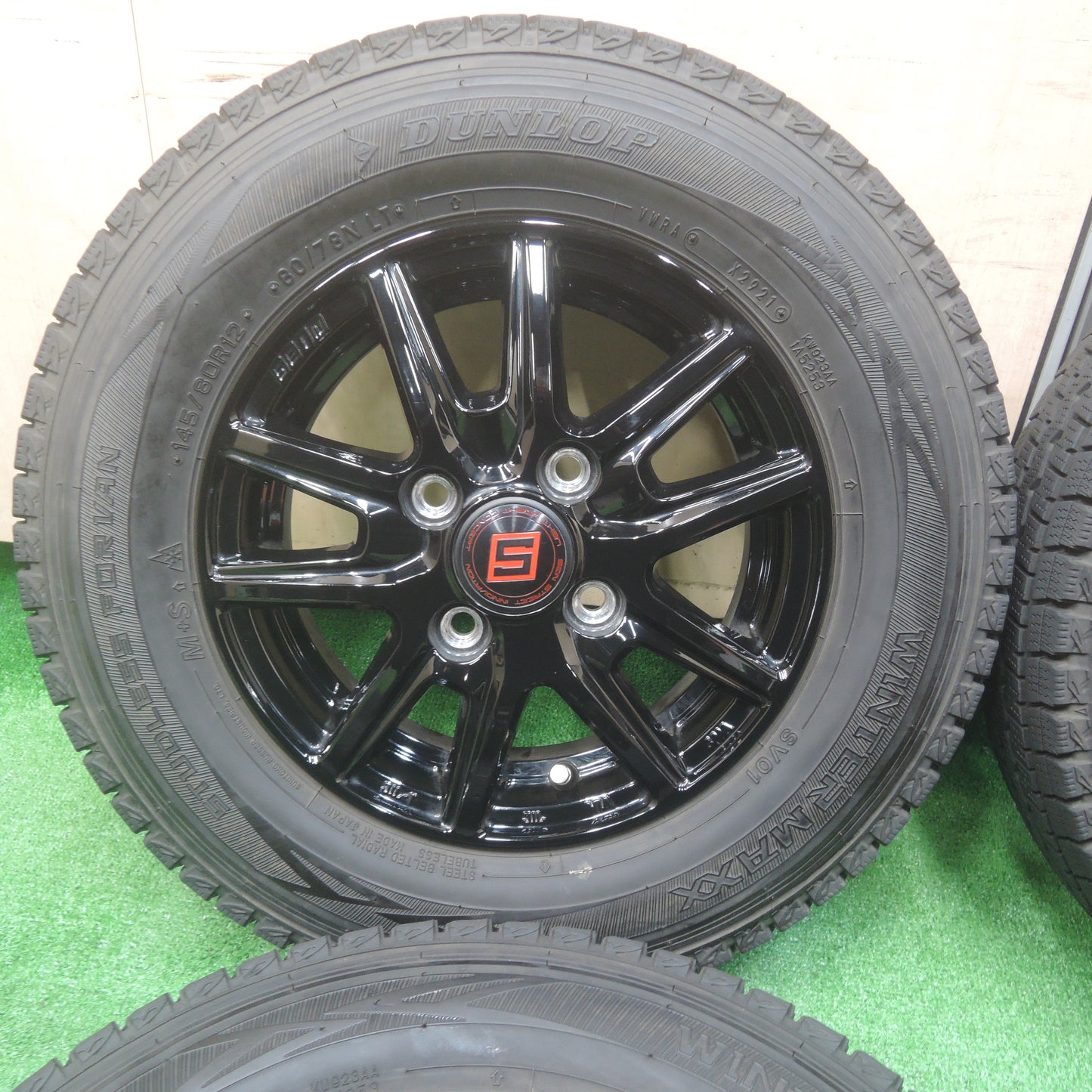 *送料無料*バリ溝！21年！キレイ！9.5分★スタッドレス 145/80R12 80/78N ダンロップ ウインターマックス SV01 SEIN ザイン 12インチ PCD100/4H★3112812SYス