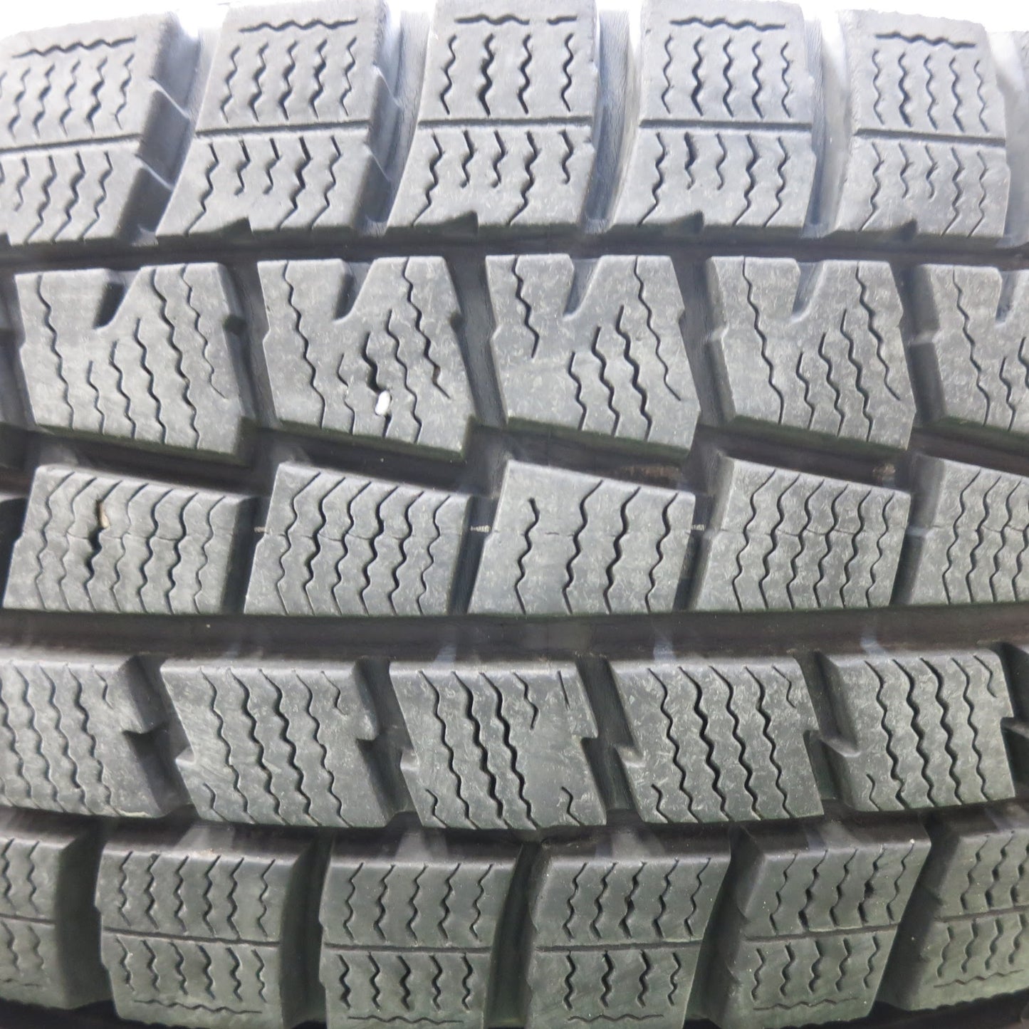 [送料無料]バリ溝！9分★スタッドレス 185/70R14 ダンロップ ウインターマックス WM01 Strategy ストラテジー 14インチ PCD100/4H★3042901ヒス
