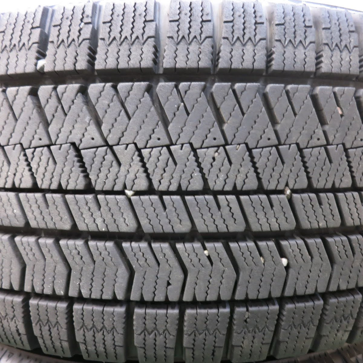 [送料無料]空気圧センサー付！バリ溝！20年！9.5分★レクサス 等 225/50R17 スタッドレス ブリヂストン ブリザック VRX2 weds 17インチ PCD114.3/5H★3060904ヒス