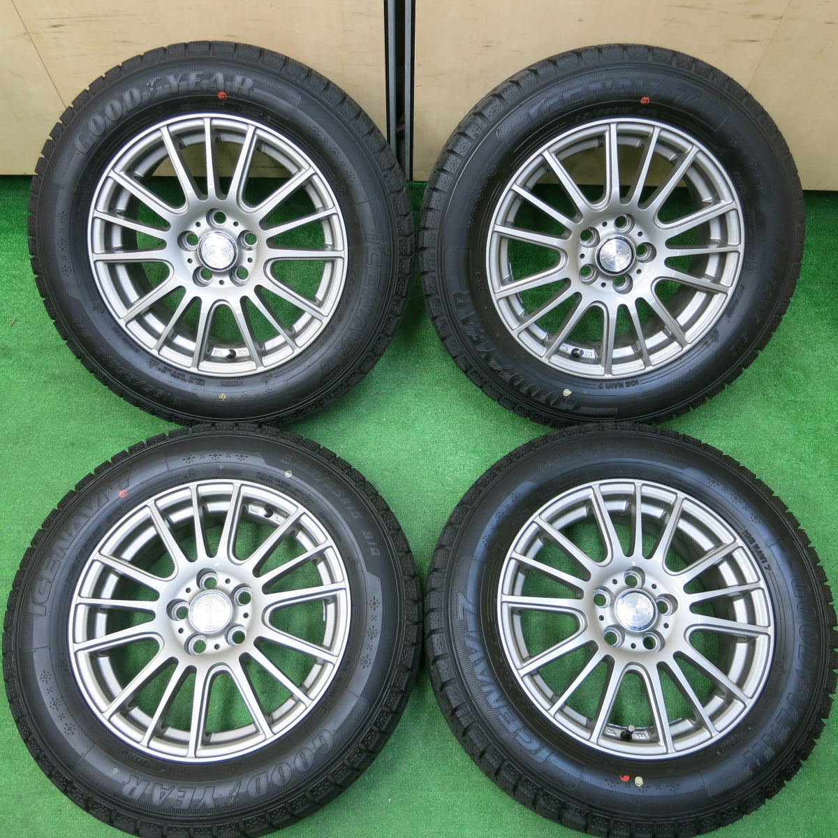 *送料無料*バリ溝！22年！キレイ！ほぼ10分★プリウス 等 195/65R15 スタッドレス グッドイヤー アイスナビ7 ravrion selzer ラブリオン 15インチ PCD100/5H★3120503イス