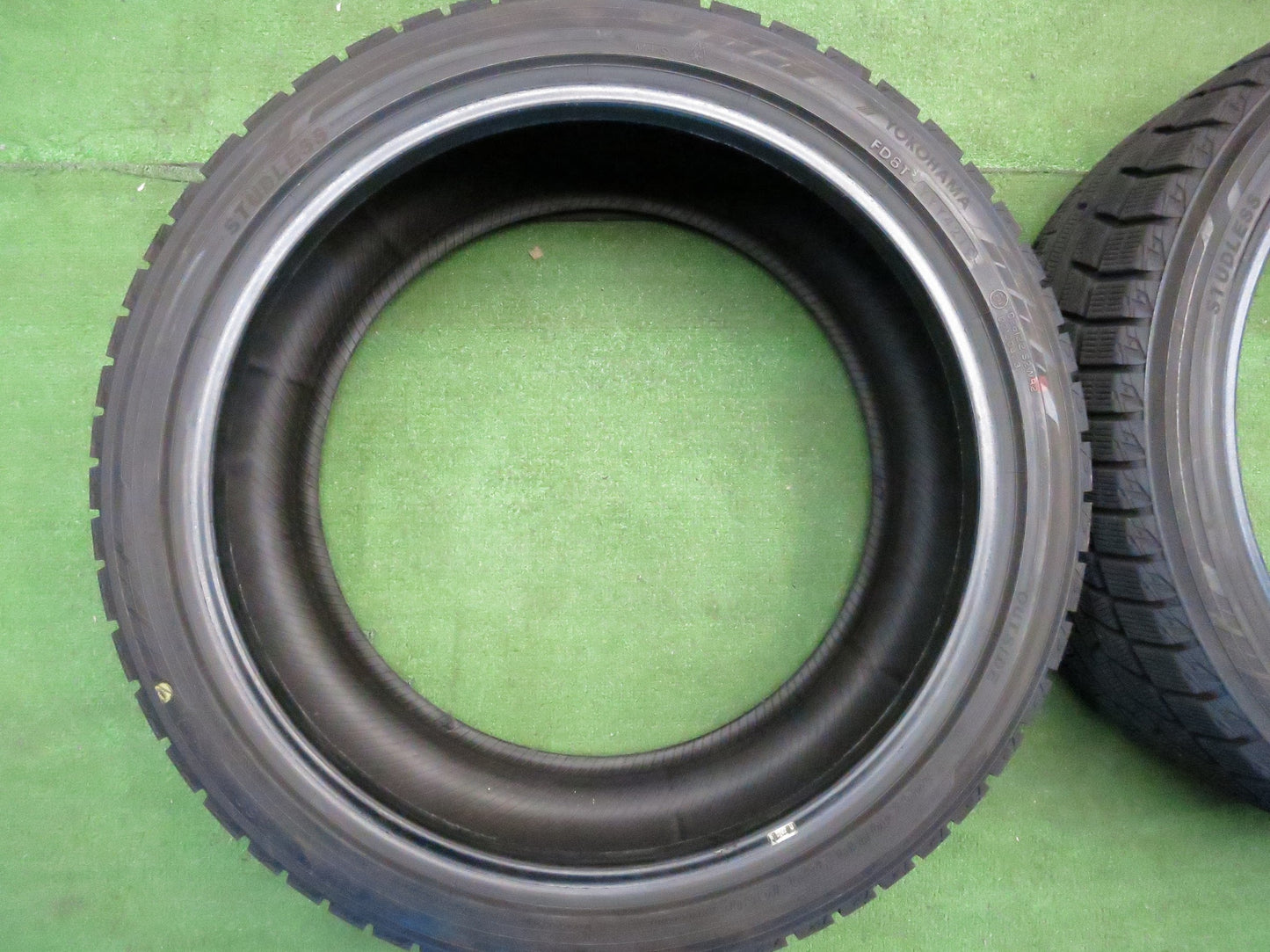 [送料無料]バリ溝！19年！9.5分★スタッドレス 245/40R19 ヨコハマ アイスガード iG60 タイヤ 19インチ ベンツ アウディ BMW スカイライン 等★3011009Hスタ
