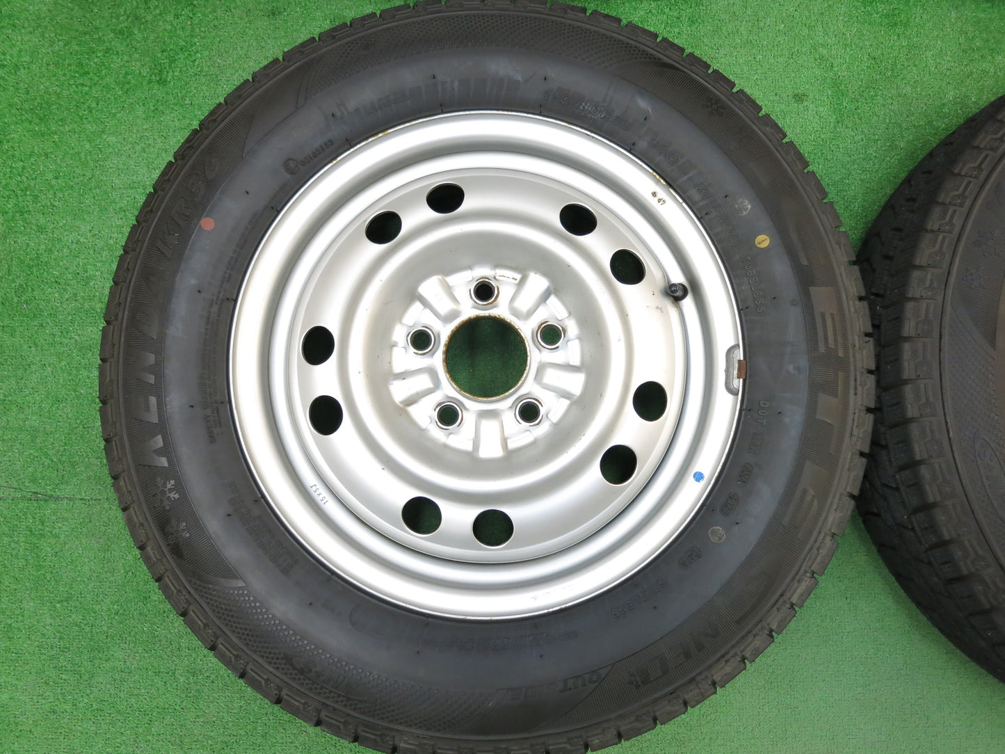 [送料無料]超バリ溝！20年！ほぼ10分★スタッドレス 175/80R15 ケンダ KR36 アイステック ネオ スチール ホイール 15インチ PCD114.3/5H★3011805ヒス