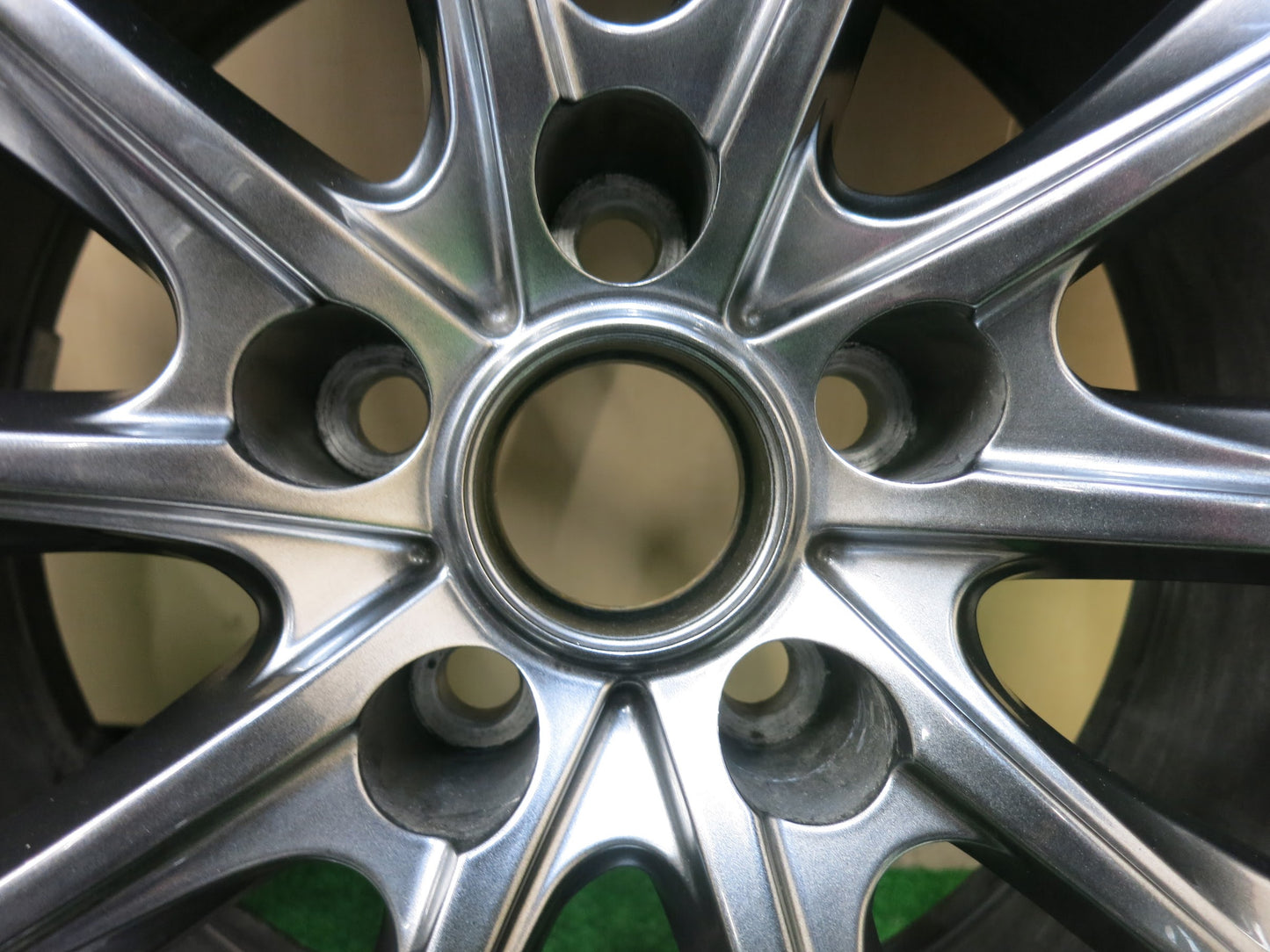 [送料無料]超バリ溝！20年！ほぼ10分★レクサス 等 235/65R18 スタッドレス ダンロップ ウインターマックス SJ8 MiD マルカ 18インチ PCD114.3/5H★3022202ヒス
