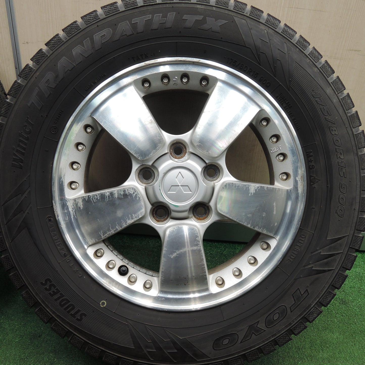 *送料無料*バリ溝！8.5分★三菱 パジェロミニ 純正 175/80R15 スタッドレス トーヨー ウインター トランパス TX PCD114.3/5H★4010201HAス