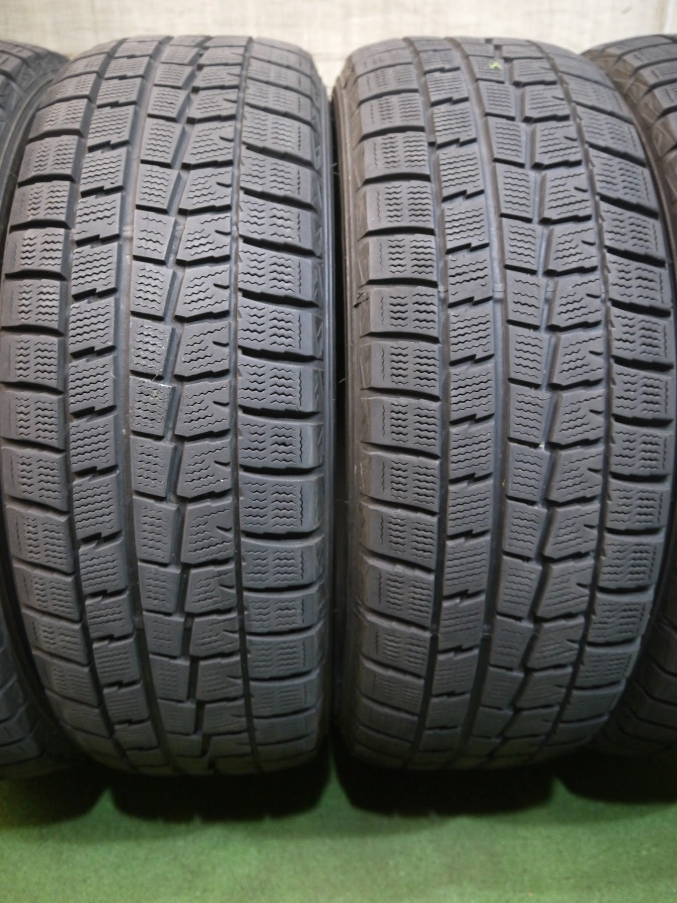 [送料無料]4本価格！18年★スタッドレス 195/65R15 ダンロップ ウインターマックス WM01 タイヤ 15インチ プリウス ノア ヴォクシー 等★2070208ヤスタ