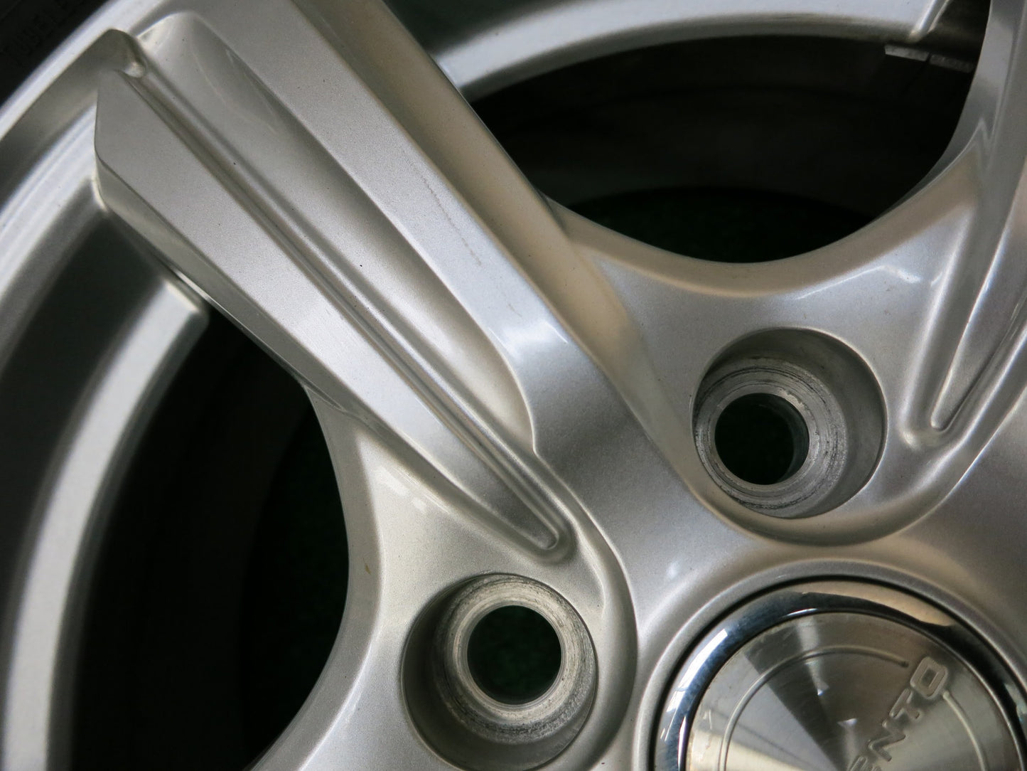 [送料無料]バリ溝！19年！綺麗！9.5分★スタッドレス 195/65R15 ダンロップ ウインターマックス WM02 VIOLENTO ヴィオレント 15インチ PCD114.3/5H★2092102ヒス
