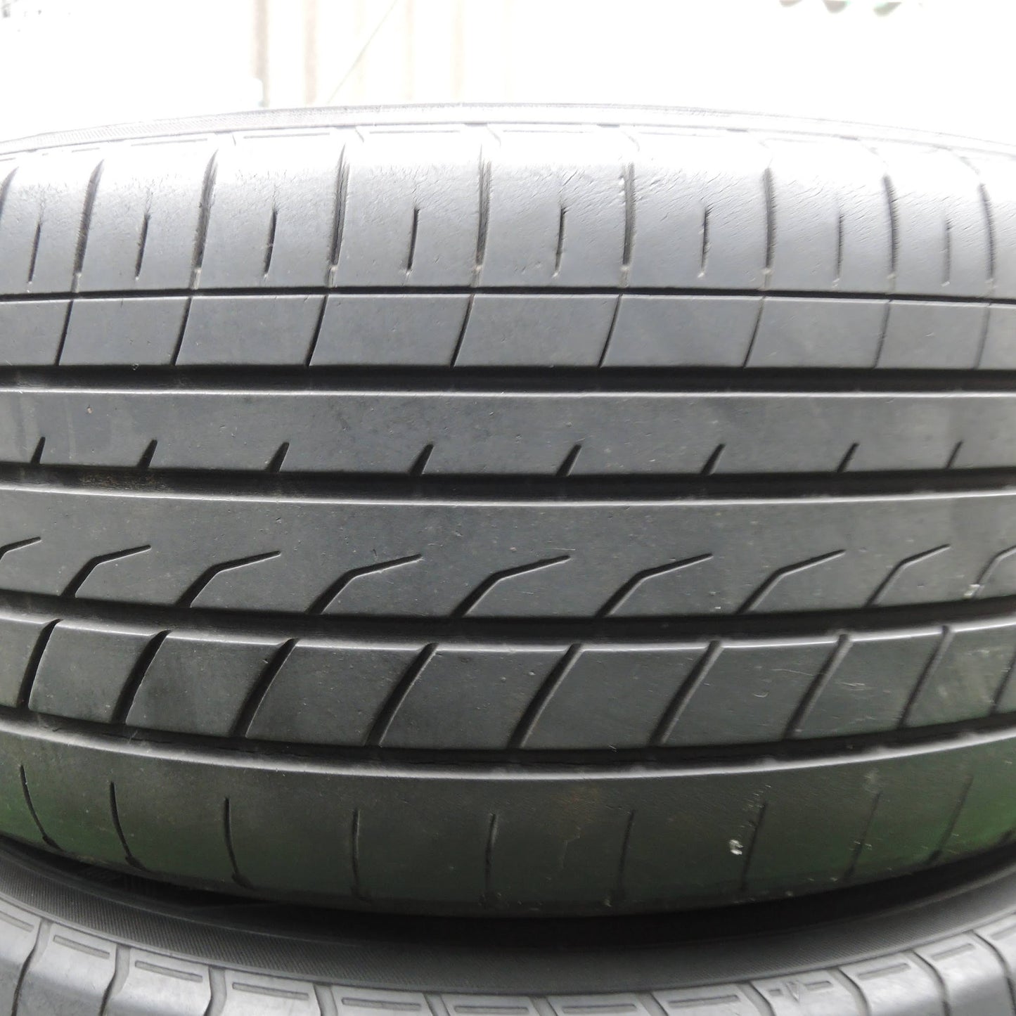 [送料無料]4本価格★VENERDi COSMIC 225/50R18 ヨコハマ ブルーアース RV-01 RV-02 ヴェネルディ コスミック 18インチ PCD114.3/5H★3110907SYノ