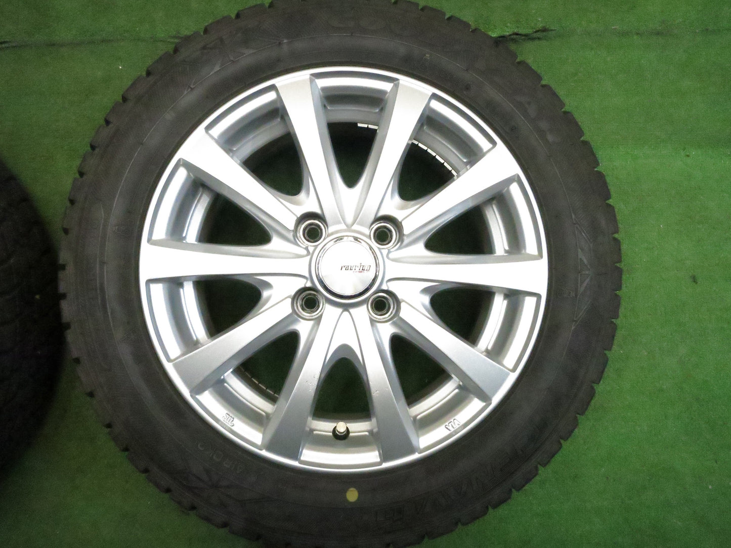 [送料無料]バリ溝！19年！9.5分以上★スタッドレス 165/65R14 グッドイヤー アイスナビ6 ravrion RS01 ラブリオン 14インチ PCD100/4H★3020112Hス
