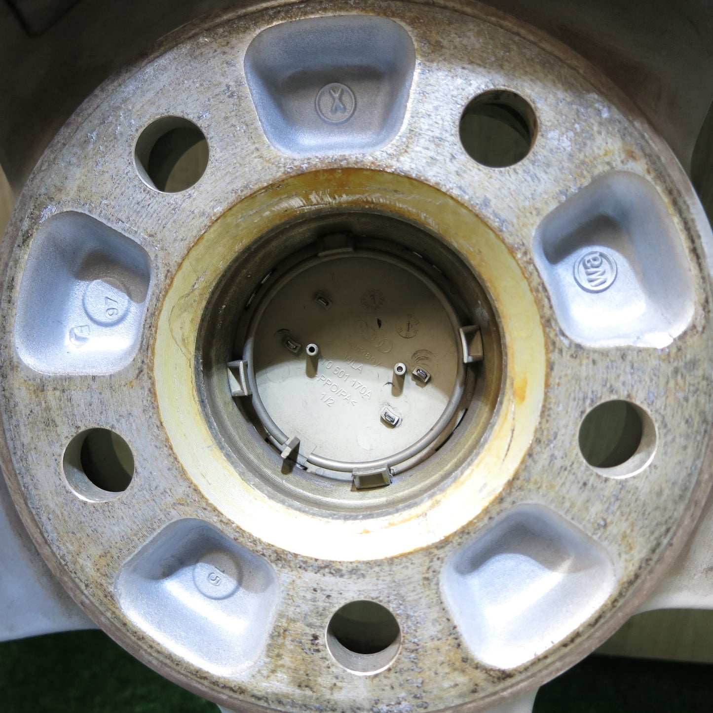 [送料無料]バリ溝！綺麗！9.5分以上★アウディ A4 A5 A6 純正 OP 225/50R17 スタッドレス ダンロップ ウインターマックス WM01 17インチ PCD112/5H★3060204Hス
