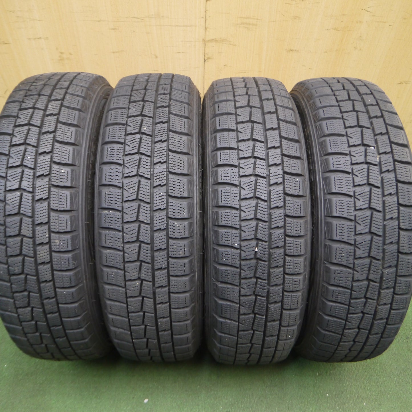 *送料無料*バリ溝！19年！キレイ！9.5分★スタッドレス 165/65R14 ダンロップ ウインターマックス WM01 Fang ファング 14インチ PCD100/4H★3102502Hス