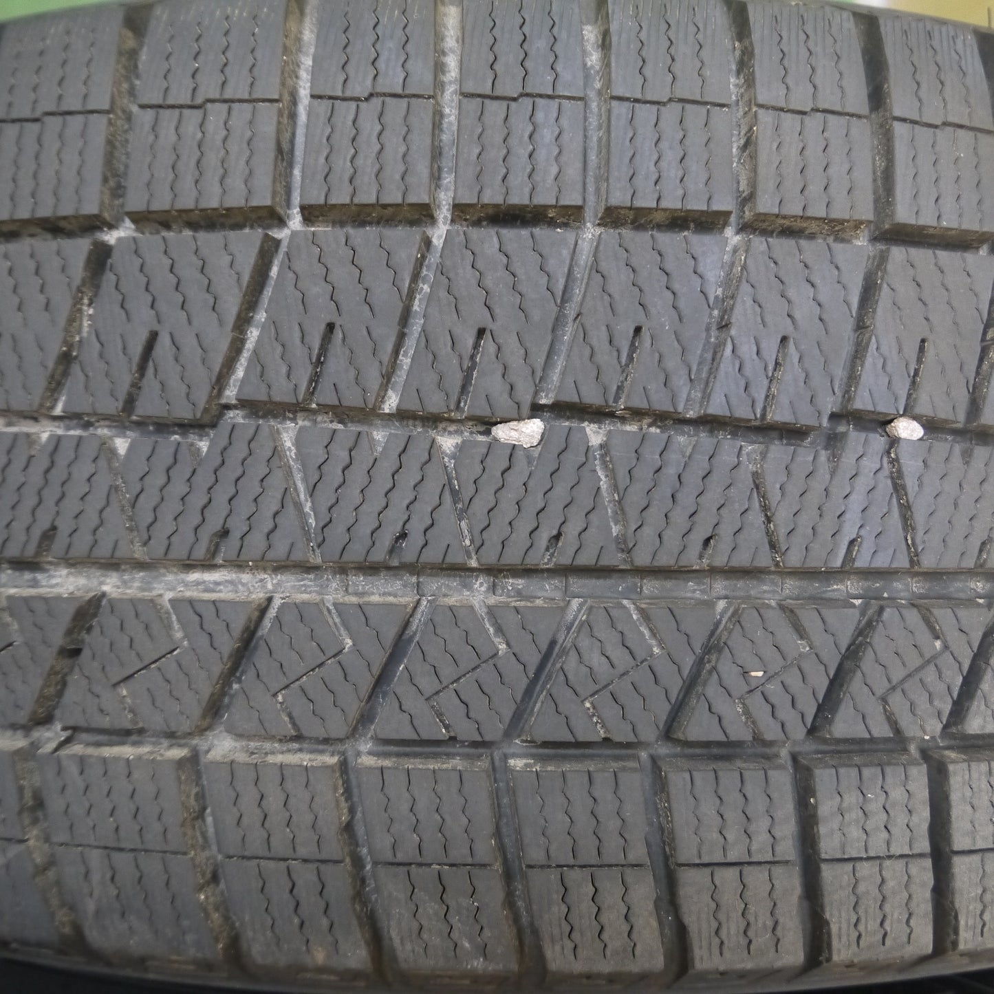 *送料無料*バリ溝！22年！キレイ！9.5分★スタッドレス 235/60R18 ダンロップ ウインターマックス03 Mistiere ミスティーレ 18インチ PCD114.3/5H★3120107Hス