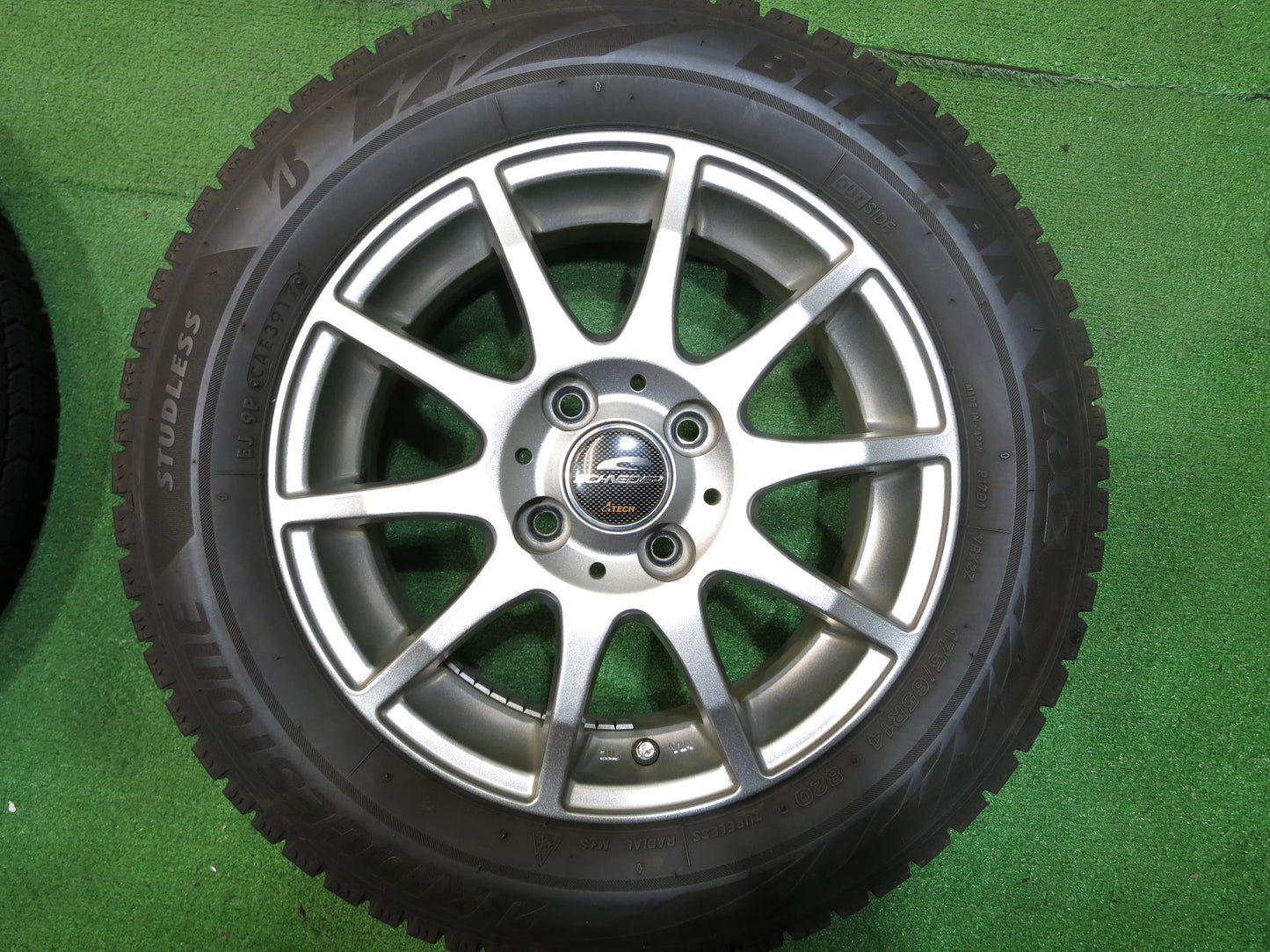 [送料無料]キレイ★スタッドレス 175/65R14 ブリヂストン ブリザック VRX2 SCHNEIDER ATECH シュナイダー 14インチ PCD100/4H★2110210Hス