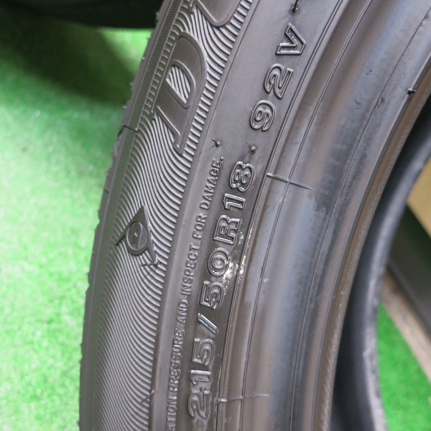 [送料無料]新車外し！23年★215/50R18 ダンロップ エナセーブ EC300+ タイヤ 18インチ ヤリスクロス CX-3 等★3031808ヒノタ