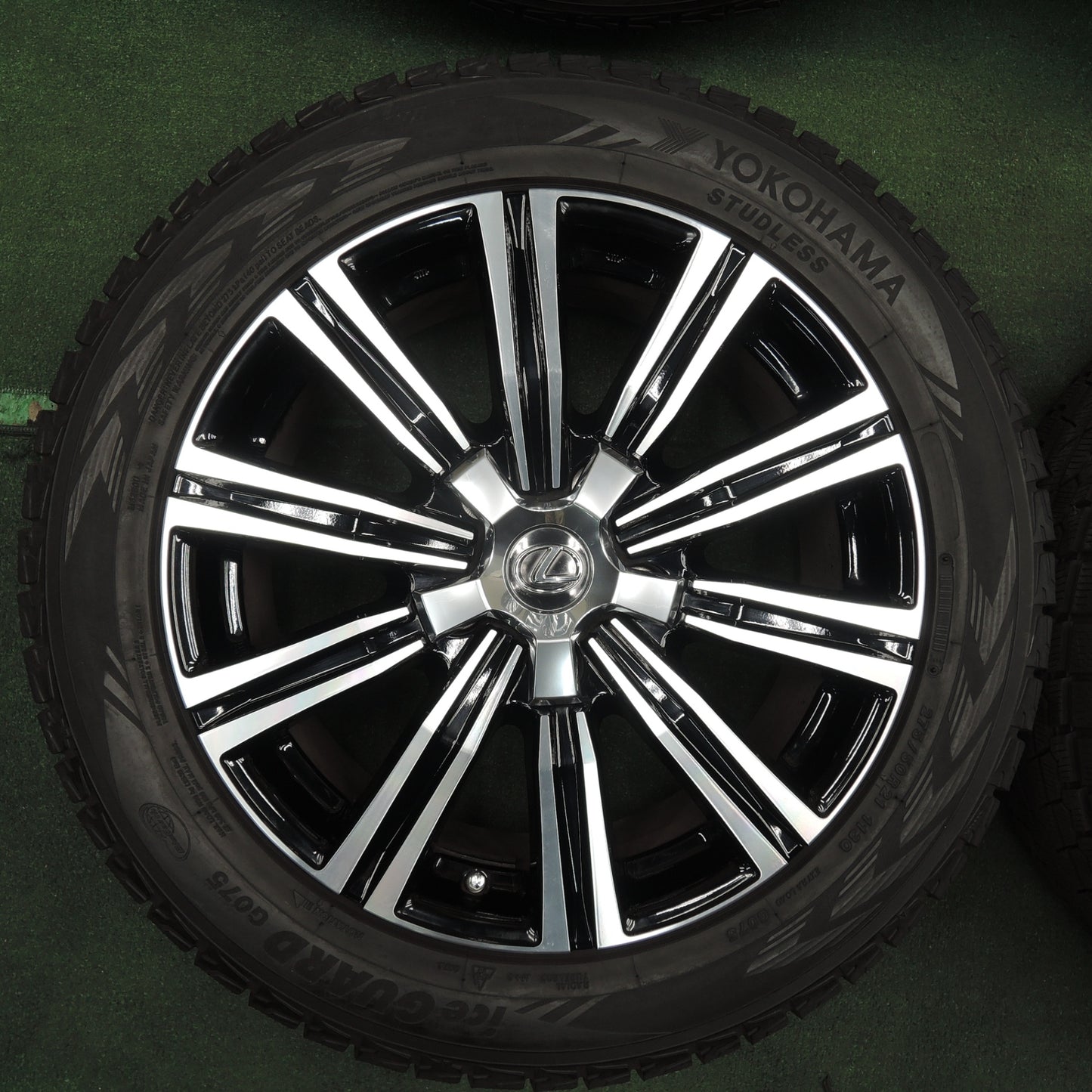 *送料無料* センサー付！バリ溝！21年！綺麗！9.5分★レクサス LX570 純正 275/50R21 スタッドレス ヨコハマ アイスガード G075 PCD150/5H★4030111TNス