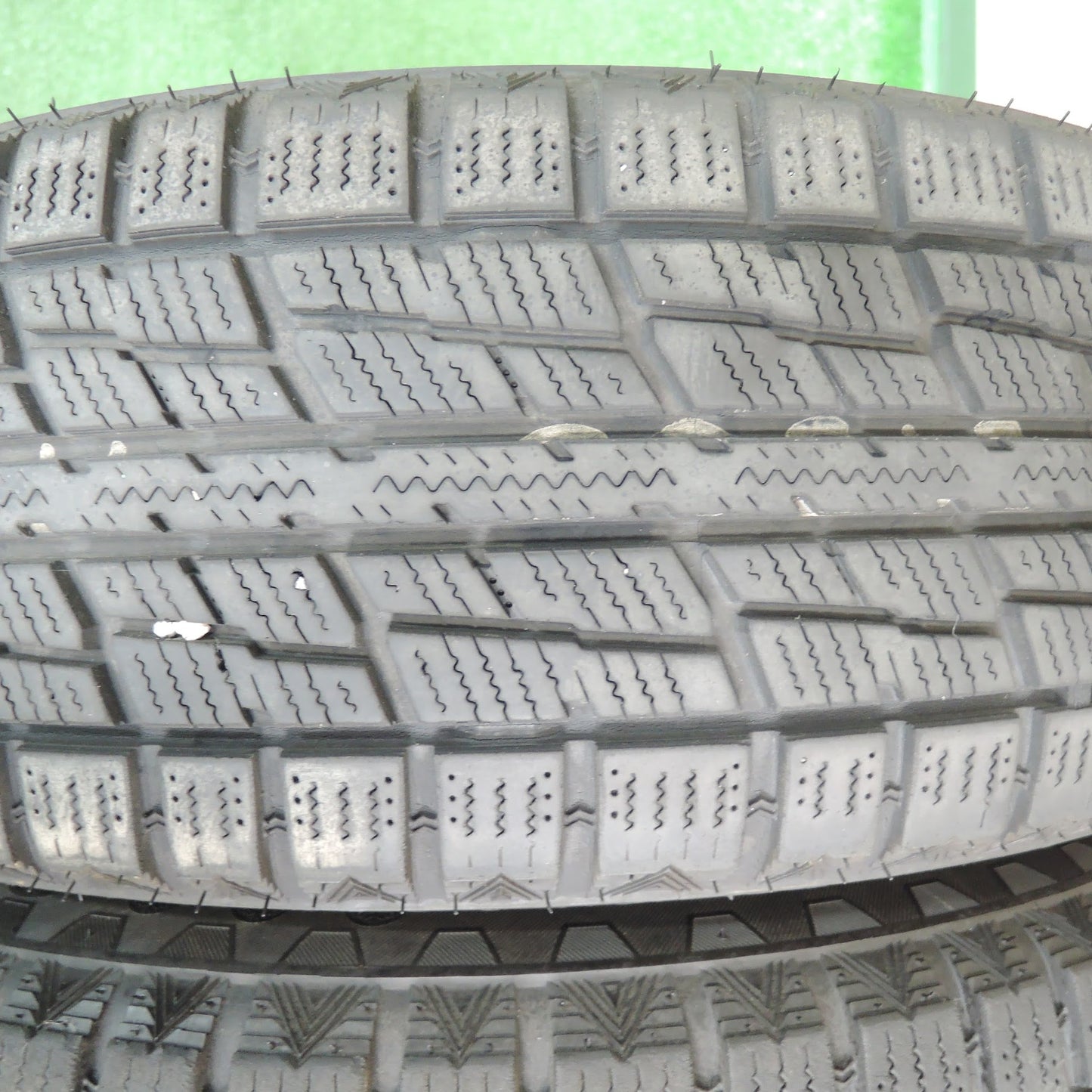 [送料無料]バリ溝！キレイ！9.5分★スタッドレス 175/65R15 フェデラル ヒマラヤ ICEO AXEL アクセル 15インチ PCD100/4H★3101913TNス