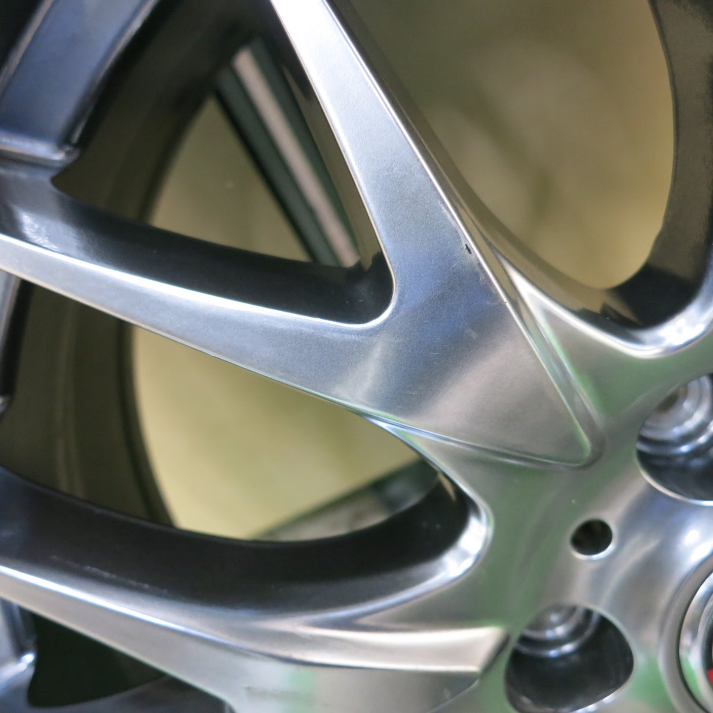 [送料無料]超バリ溝！22年！キレイ！ほぼ10分★225/50R18 ヨコハマ BluEarth-RV RV03 PRAVA 9M BIGWAY プラバ ビックウェイ 18インチ PCD114.3/5H★3041904ヒノ