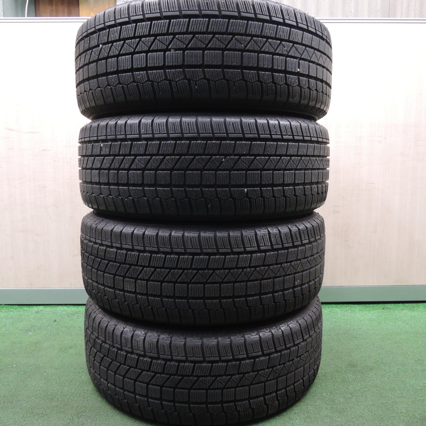 *送料無料* バリ溝！20年！8.5分★アルファロメオ 159 純正 205/55R17 スタッドレス ケンダ KR36 アイステック ネオ PCD110/5H★4030204HAス