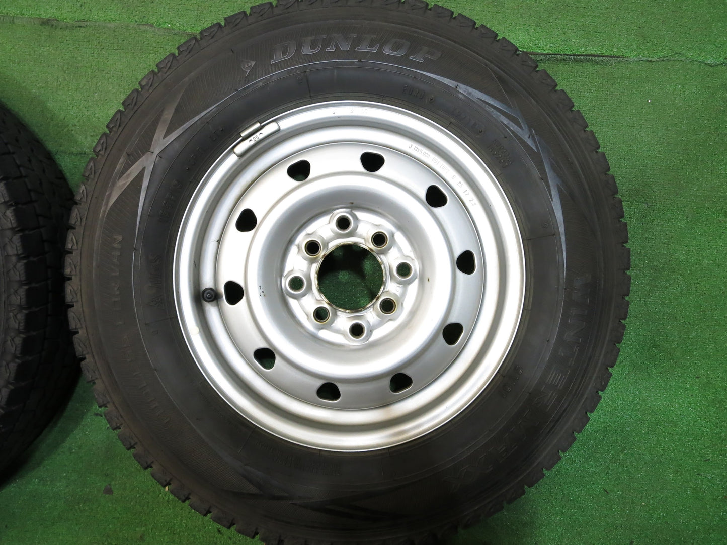 [送料無料]バリ溝！18年！9.5分★スタッドレス 165R13 6PR ダンロップ ウインターマックス SV01 スチール ホイール 13インチ PCD100 114.3/4H★2111413Hス