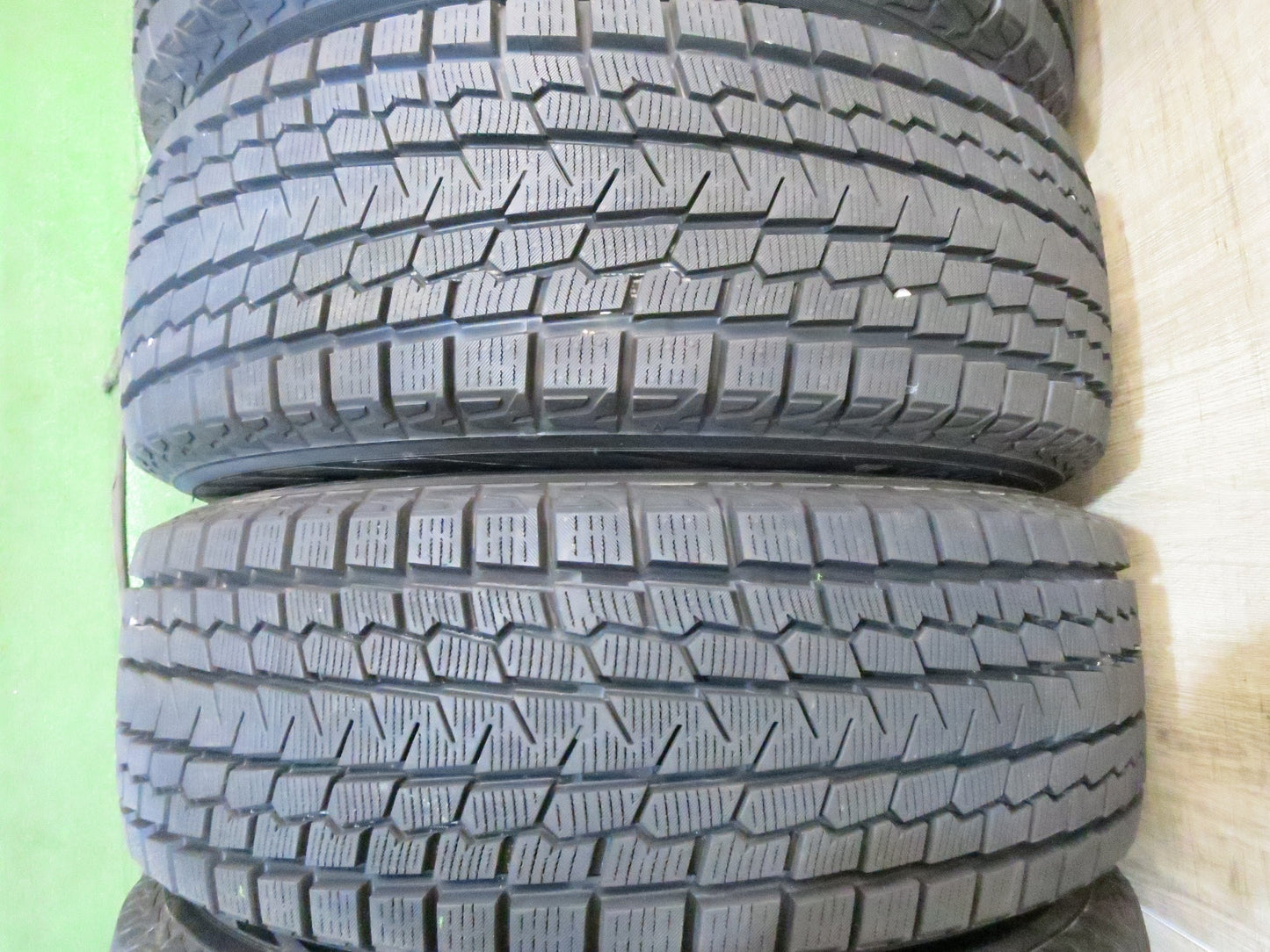[送料無料]超バリ溝！20年！綺麗！ほぼ10分★スタッドレス 225/65R17 ヨコハマ アイスガード G075 WAREN HOTSTUFF ヴァーレン 17インチ PCD114.3/5H★3030105Hス
