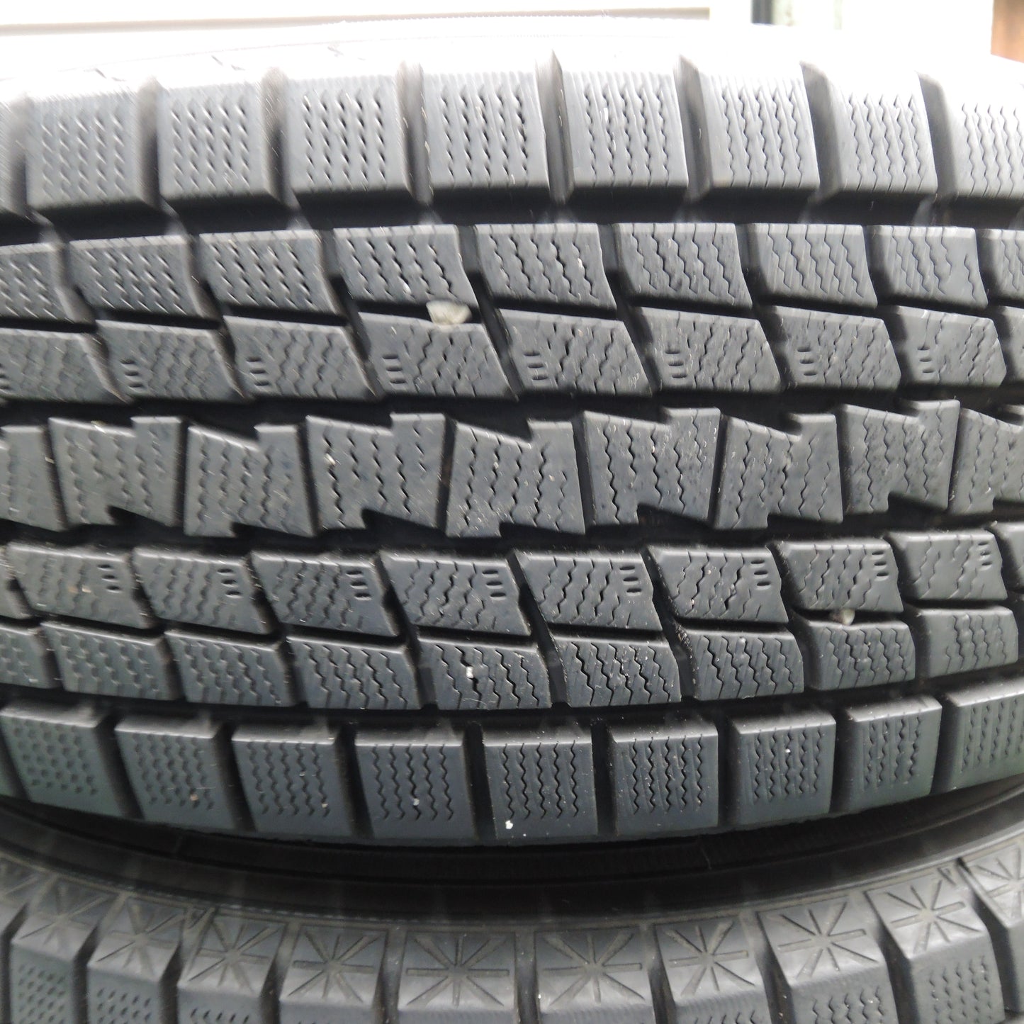 *送料無料*バリ溝！21年！キレイ！9.5分★スタッドレス 225/65R17 グッドイヤー アイスナビ SUV SCHNEIDER MiD シュナイダー 17インチ PCD114.3/5H★3111704NJス