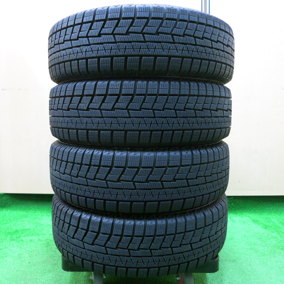 *送料無料*バリ溝！21年！キレイ！ほぼ10分★スタッドレス 165/55R15 ヨコハマ アイスガード iG60 VELVA SPORTZ ヴェルヴァ 15インチ PCD100/4H★3111709イス
