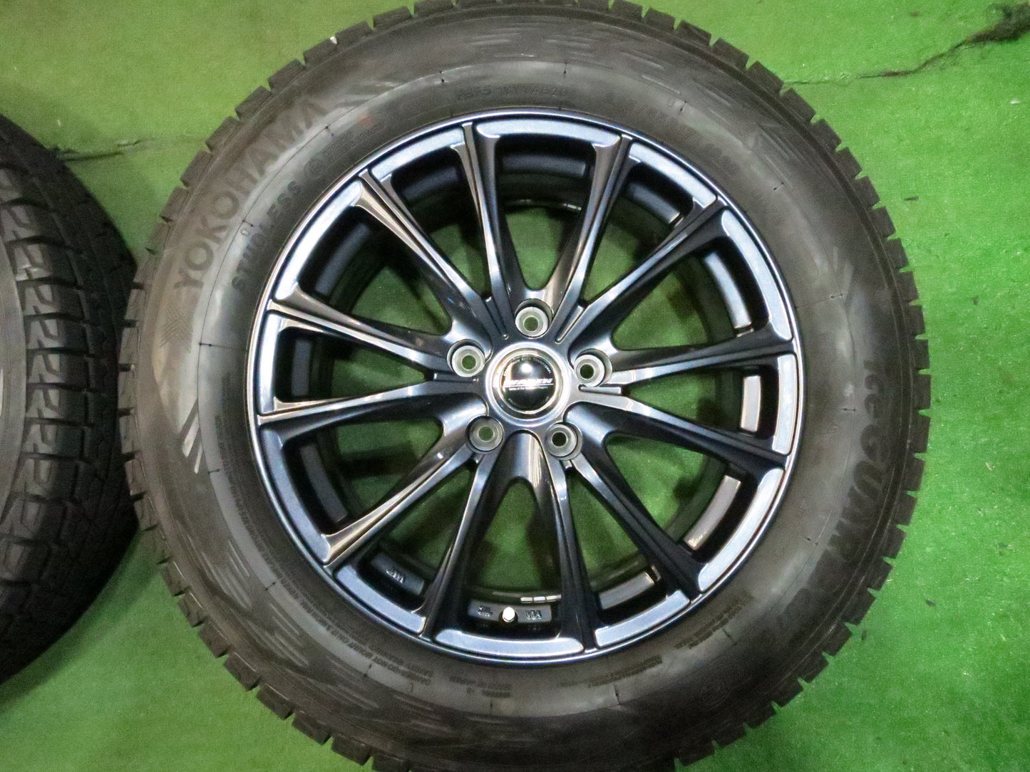 [送料無料]超バリ溝！20年！綺麗！ほぼ10分★スタッドレス 225/65R17 ヨコハマ アイスガード G075 WAREN HOTSTUFF ヴァーレン 17インチ PCD114.3/5H★3030105Hス