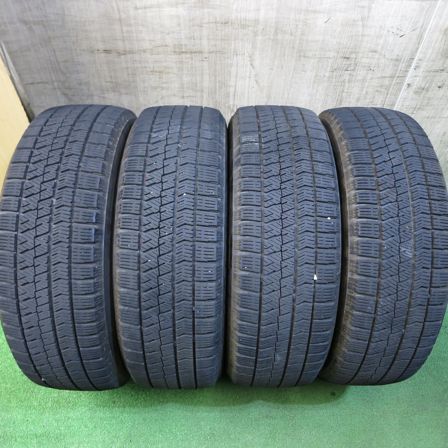 [送料無料]キレイ★スタッドレス 185/60R15 ブリヂストン ブリザック VRX2 ECO FORME エコフォルム 15インチ PCD100/4H★3042808Hス