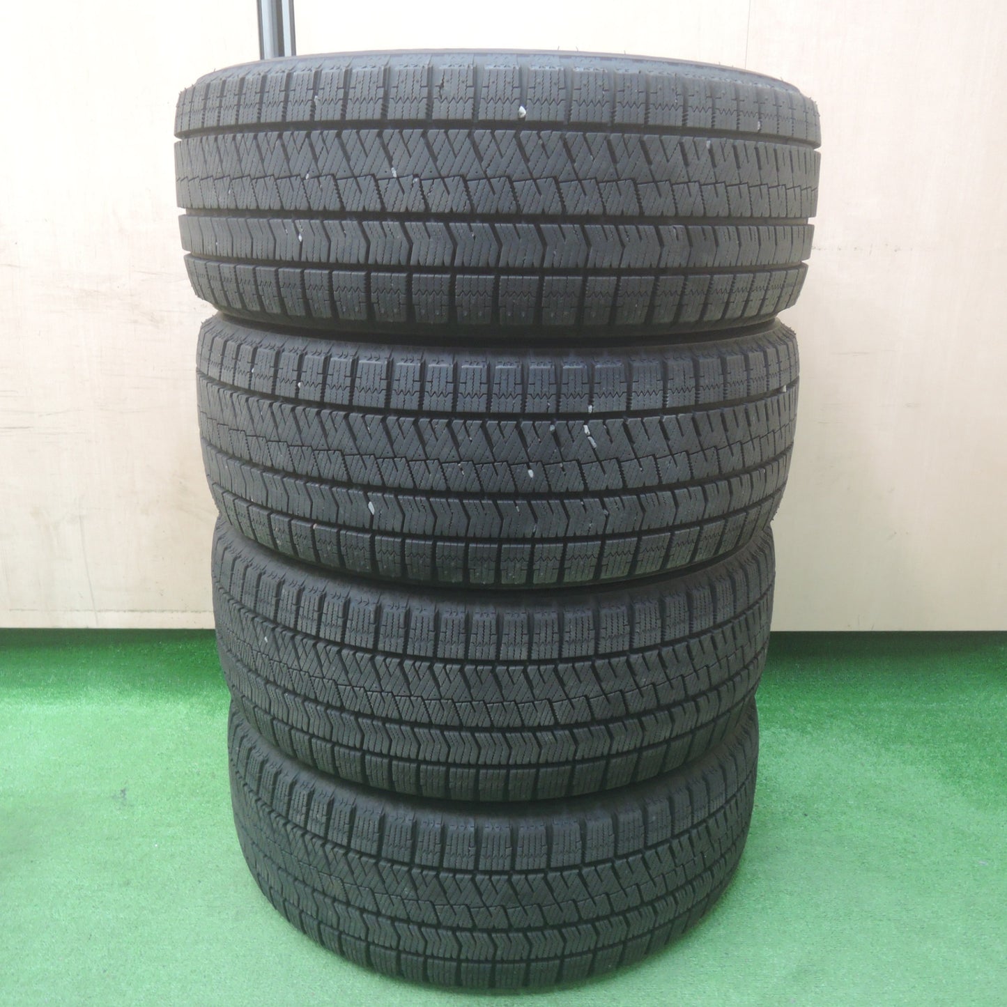 [送料無料]バリ溝！ 22年 ほぼ10分 イボ付き!★スタッドレス LEONIS CX 215/45R17 ブリヂストン ブリザック VRX2 レオニス 17インチ PCD100/5H★4010905SYス