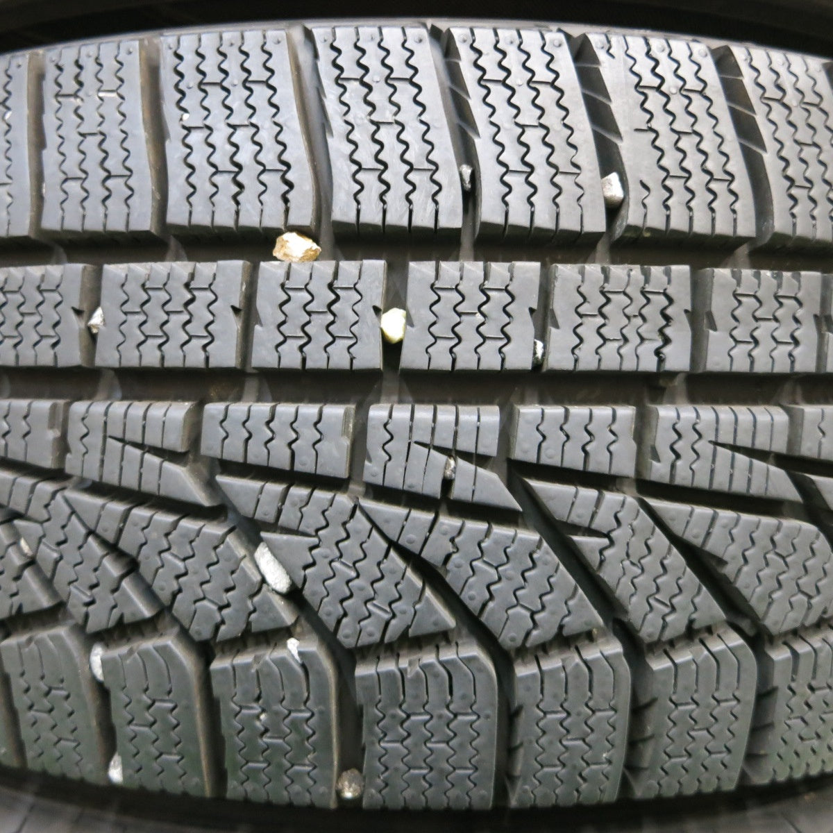 *送料無料*バリ溝！22年！9.5分以上★スタッドレス 185/65R15 ハンコック ウインター アイセプト IZ2A Exceeder エクシーダー 15インチ PCD100/4H★4013107イス