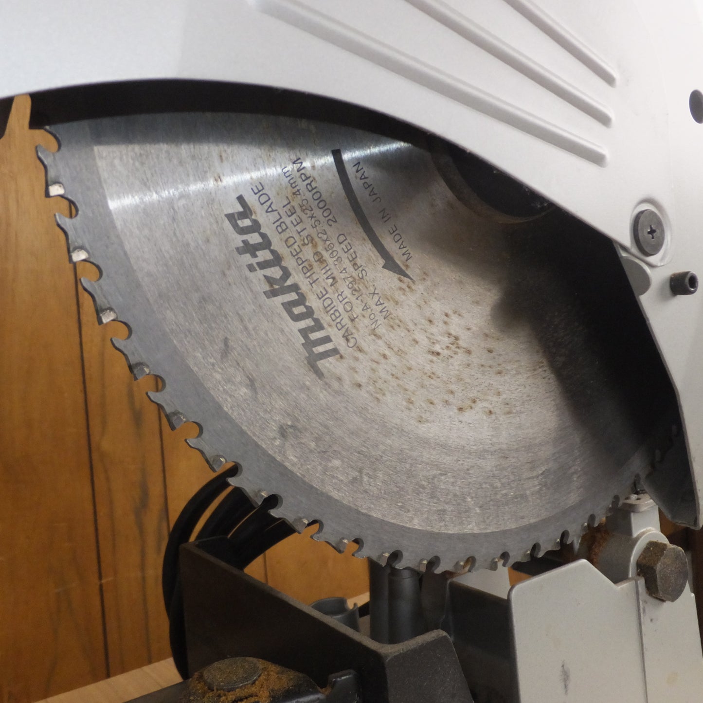 [送料無料] ★マキタ makita 12型 チップソー切断機 LC1200　100V 15A 50-60Hz 1430W　超硬丸ノコ 305mm★