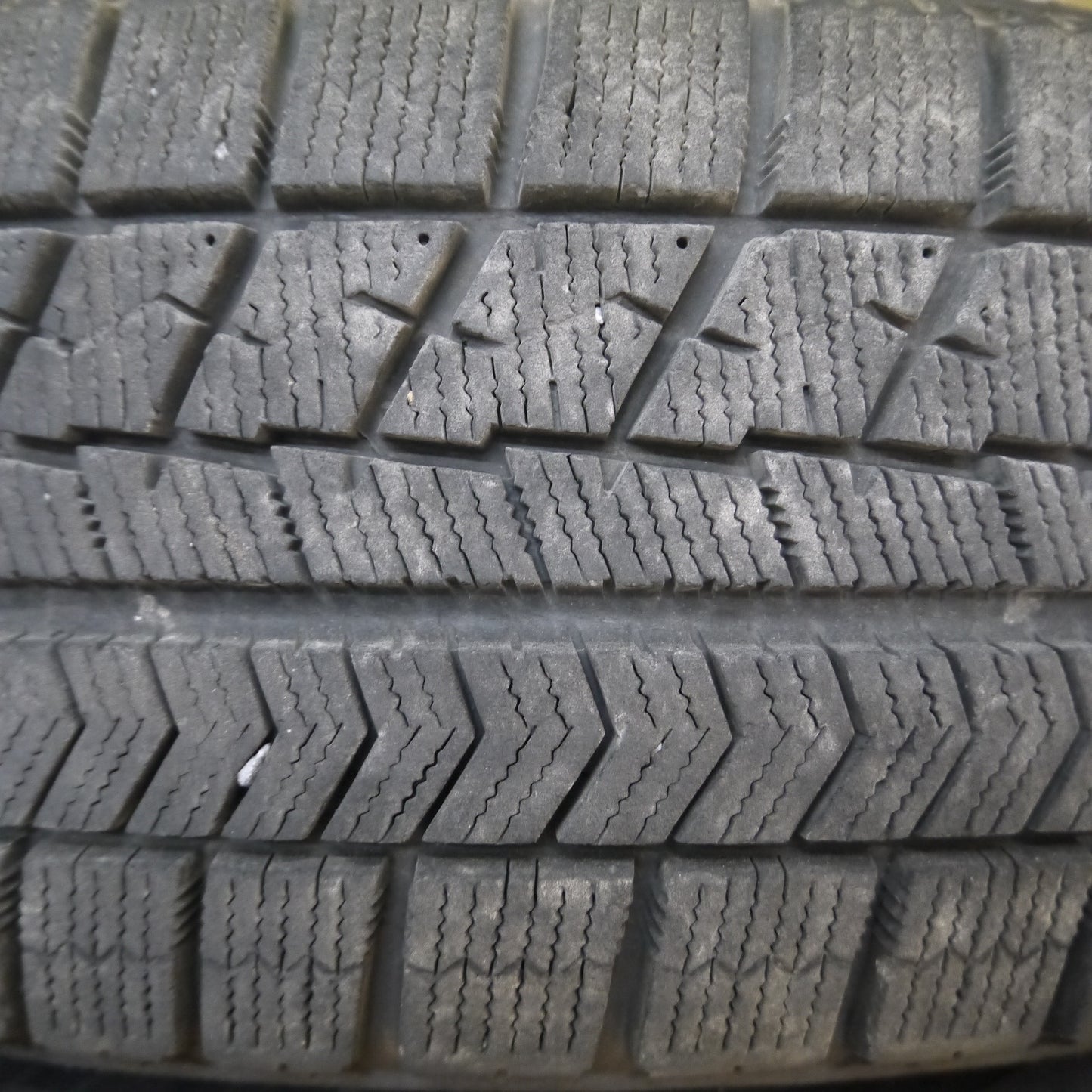 *送料無料*バリ溝！キレイ！8.5分★スタッドレス 165/70R14 ブリヂストン ブリザック VRX LAUFBAHN 14インチ PCD100/4H★4011706Hス