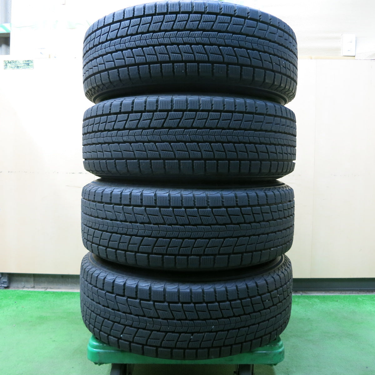 *送料無料*バリ溝！19年！キレイ！9.5分★MSW by O・Z 225/65R17 スタッドレス ダンロップ ウインターマックス SJ8 17インチ OZ PCD114.3/5H★3102110イス