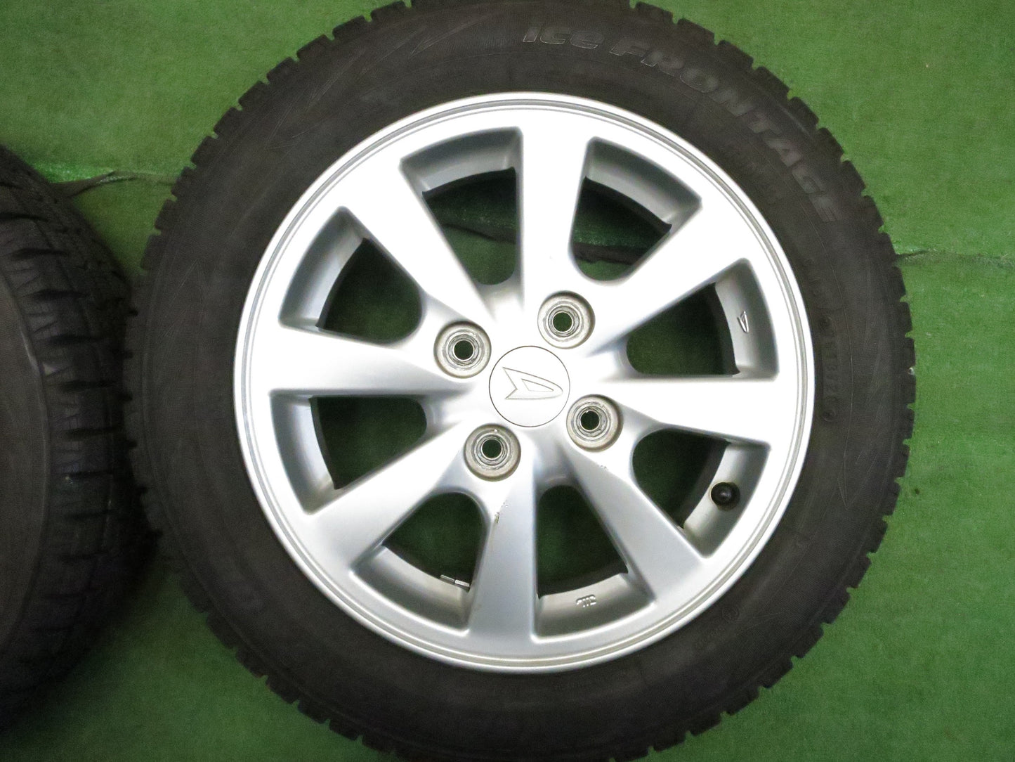 [送料無料]バリ溝！20年！9.5分以上★ダイハツ ムーヴ 純正 155/65R14 スタッドレス アイスフロンテージ 14インチ PCD100/4H ムーブ★3013012Hス