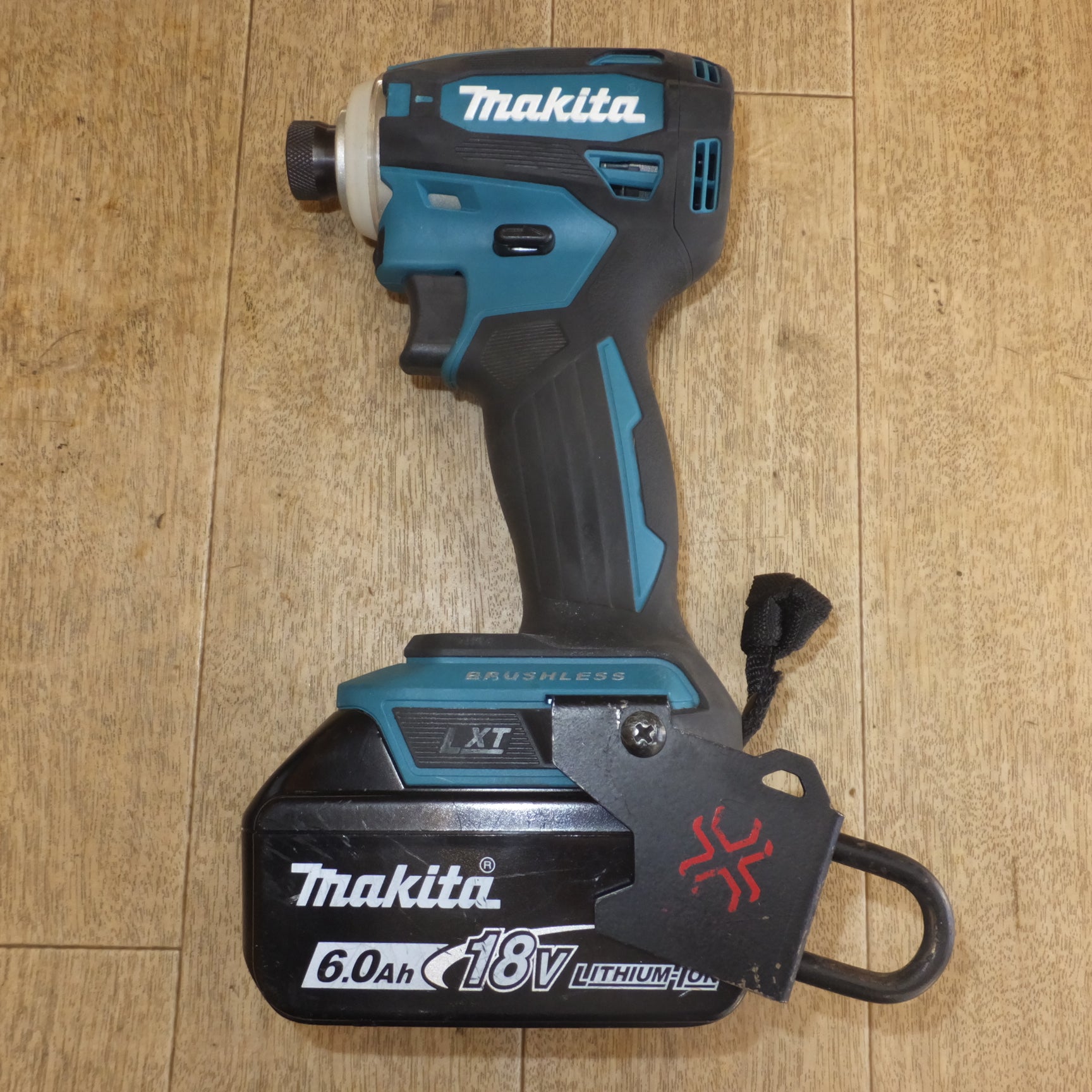 マキタ ☆新品 マキタ 18V インパクトドライバ 6.0Ah (黒色 マキタ ☆新品 マキタ 18V インパクトドライバ 6.0Ah (黒色