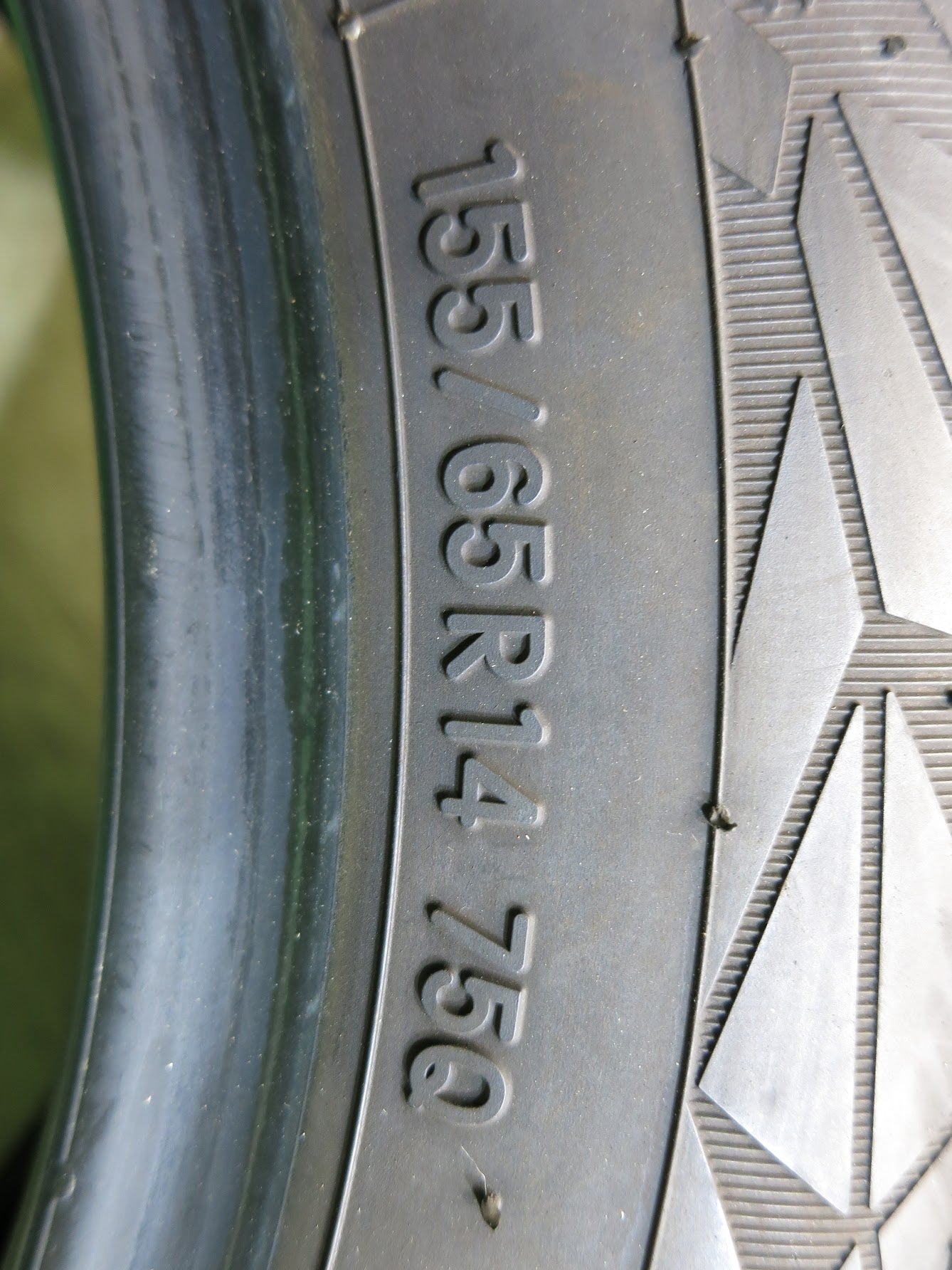 [送料無料]超バリ溝！21年！ほぼ10分★スタッドレス 155/65R14 トーヨー オブザーブ GIZ2 14インチ タイヤ スペーシア ワゴンR ムーブ タント 等★2103101Hスタ