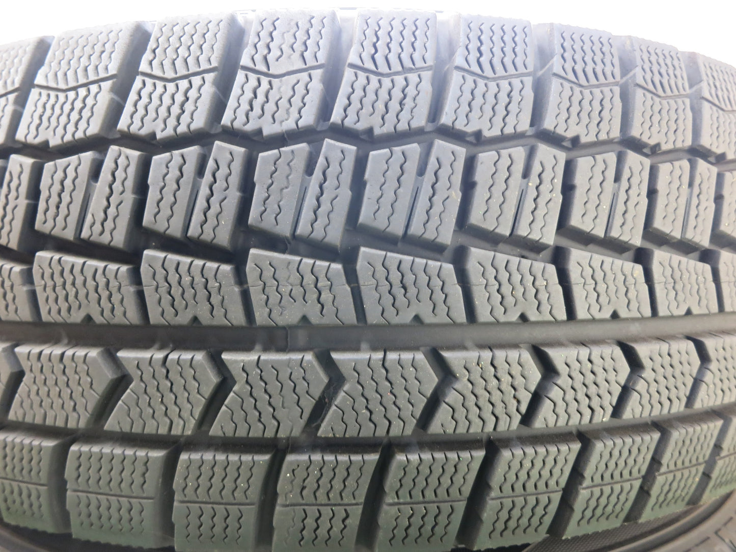 [送料無料]バリ溝！19年！綺麗！9.5分★スタッドレス 195/65R15 ダンロップ ウインターマックス WM02 VIOLENTO ヴィオレント 15インチ PCD114.3/5H★2092102ヒス
