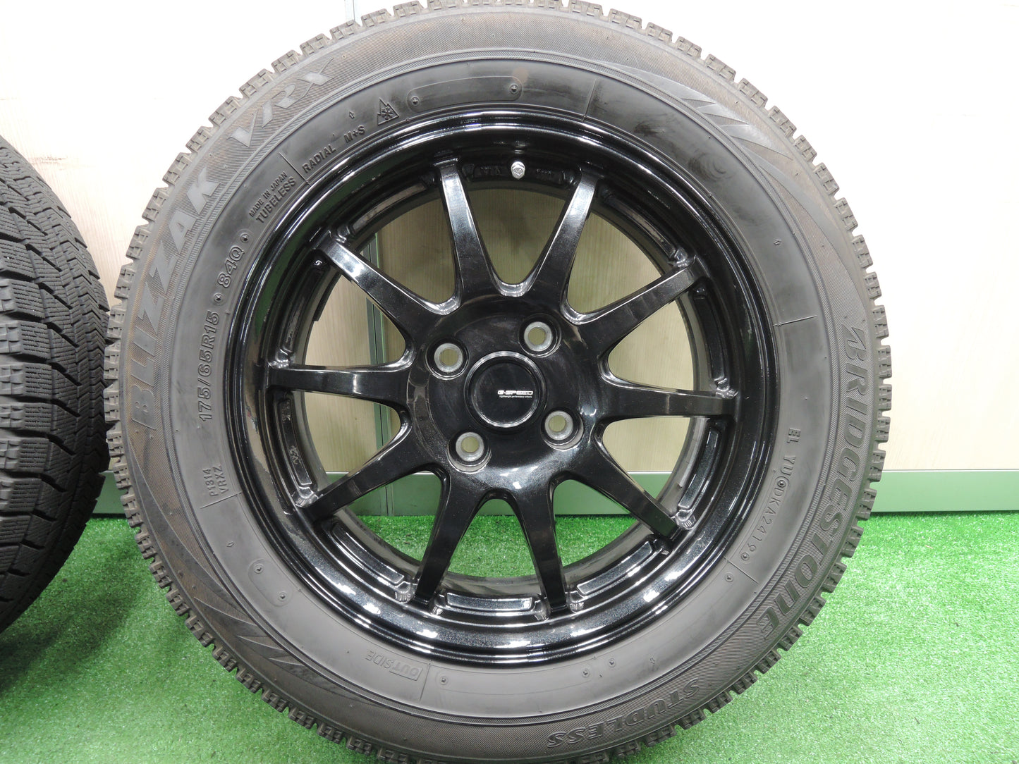 *送料無料*バリ溝！19年！8.5分★スタッドレス 175/65R15 ブリヂストン ブリザック VRX G-SPEED Gスピード 15インチ PCD100/4H★3111118HAス