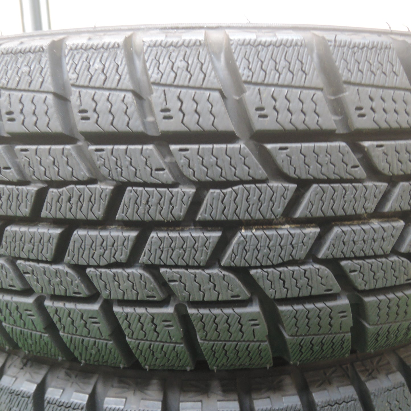 *送料無料*バリ溝！キレイ！9.5分★スタッドレス 155/65R13 グッドイヤー アイスナビ6 SEIN ザイン 13インチ PCD100/4H★3113012SYス