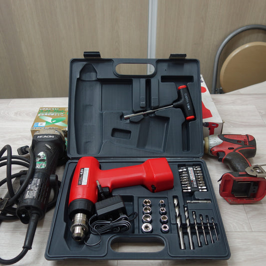 [送料無料] 3点まとめ売り☆マキタ インパクトドライバ TD131D EARTH MAN 充電式 ドリル ドライバー 日立工機 XP 2000 DIY 工具☆