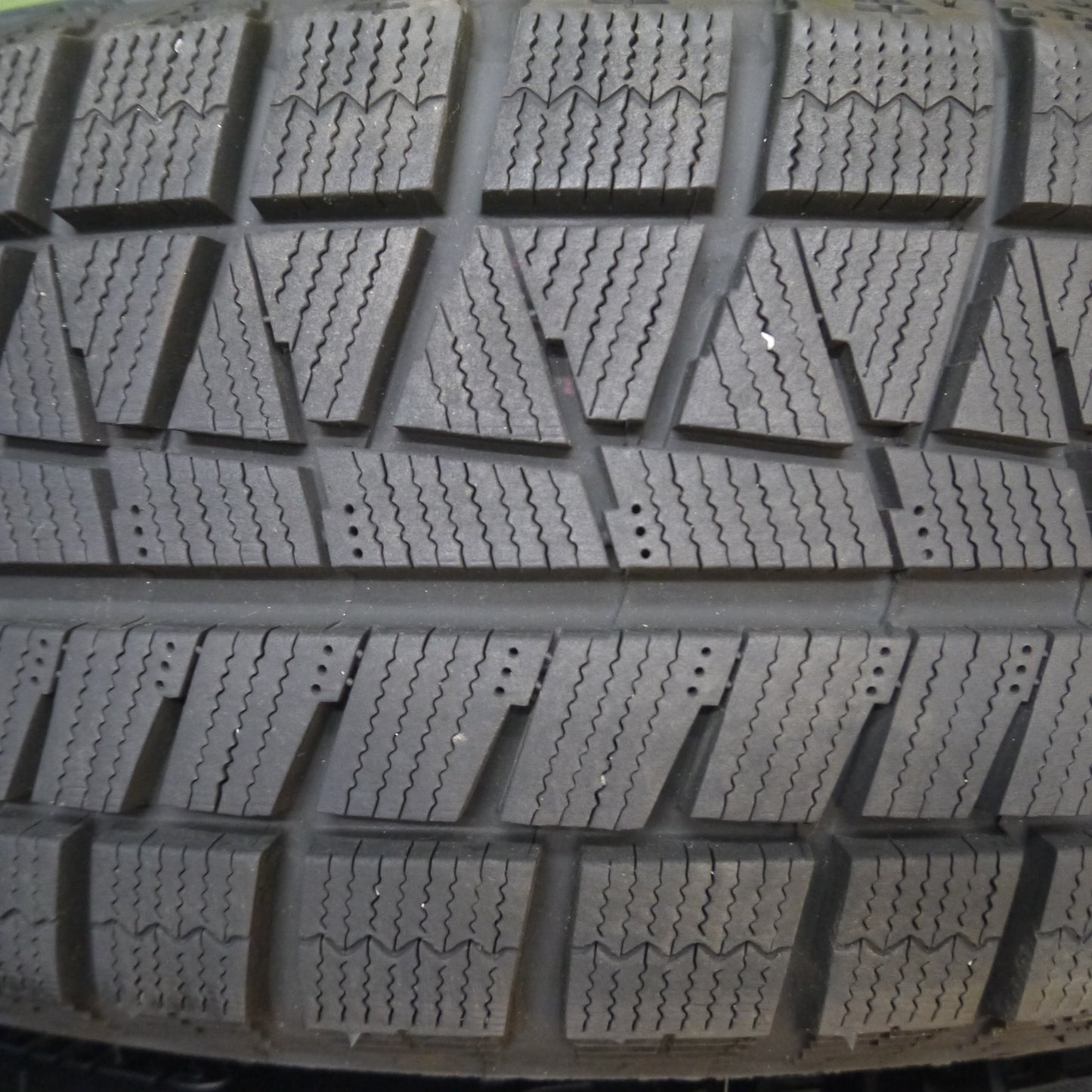 *送料無料*バリ溝！22年！キレイ！9.5分★スタッドレス 195/65R15 ブリヂストン アイスパートナー2 GYLE VIVAZA ガイル 15インチ PCD114.3/5H★3122704Hス