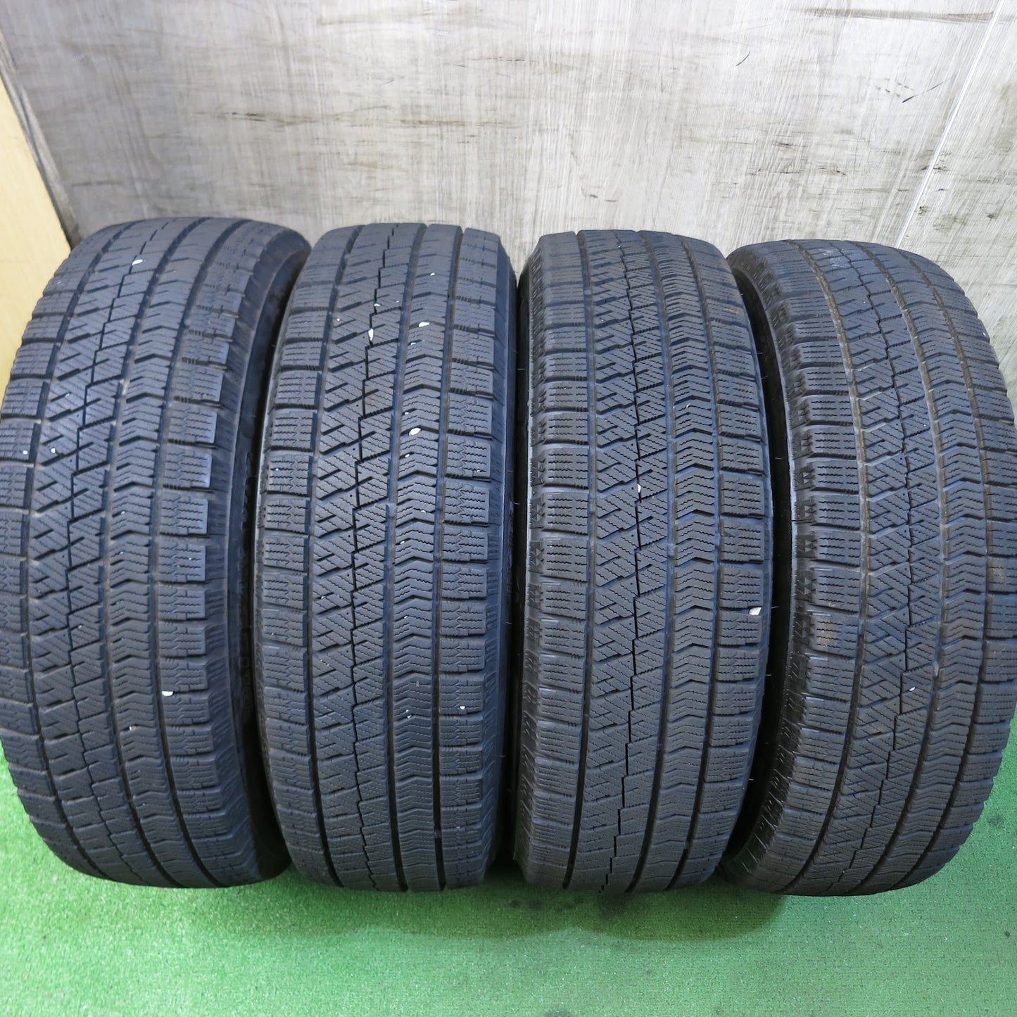 [送料無料]バリ溝！キレイ！9分★スタッドレス 185/65R15 ブリヂストン ブリザック VRX2 ECO FORME エコフォルム 15インチ PCD100/4H★3061301Hス