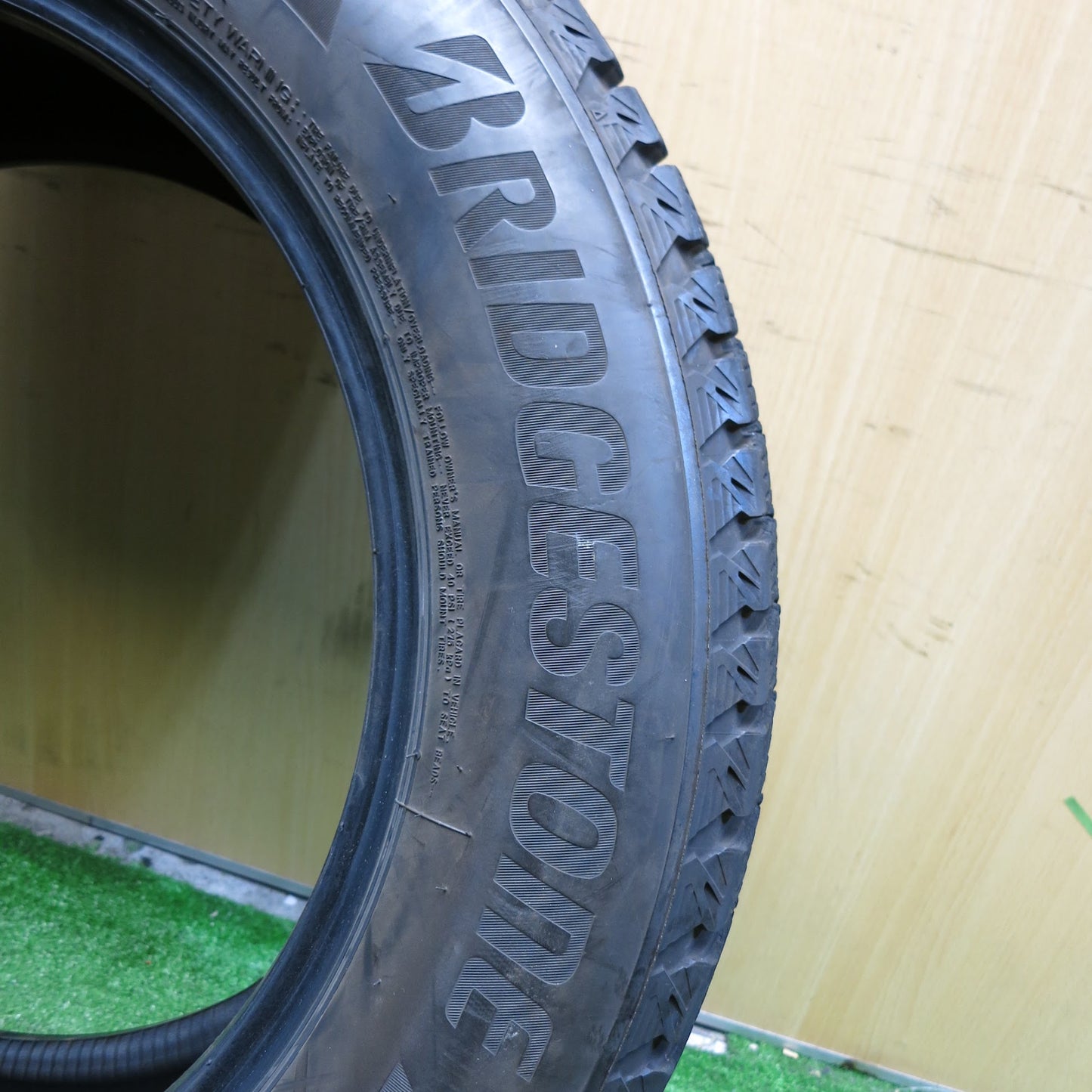 [送料無料]バリ溝！19年！9分★スタッドレス 235/60R18 ブリヂストン ブリザック DM-V3 タイヤ 18インチ レクサス NX RX CR-V CX-60 等★3050101Hスタ