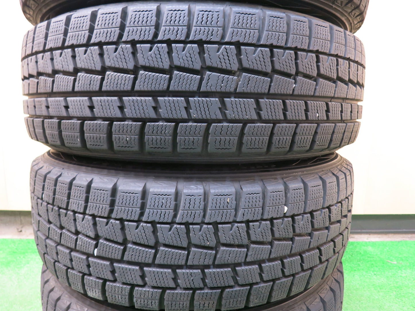 [送料無料]バリ溝！キレイ！9.5分★スタッドレス 175/65R15 ダンロップ ウインターマックス WM01 SCHNEIDER ATECH シュナイダー 15インチ PCD100/5H★3011807ヒス