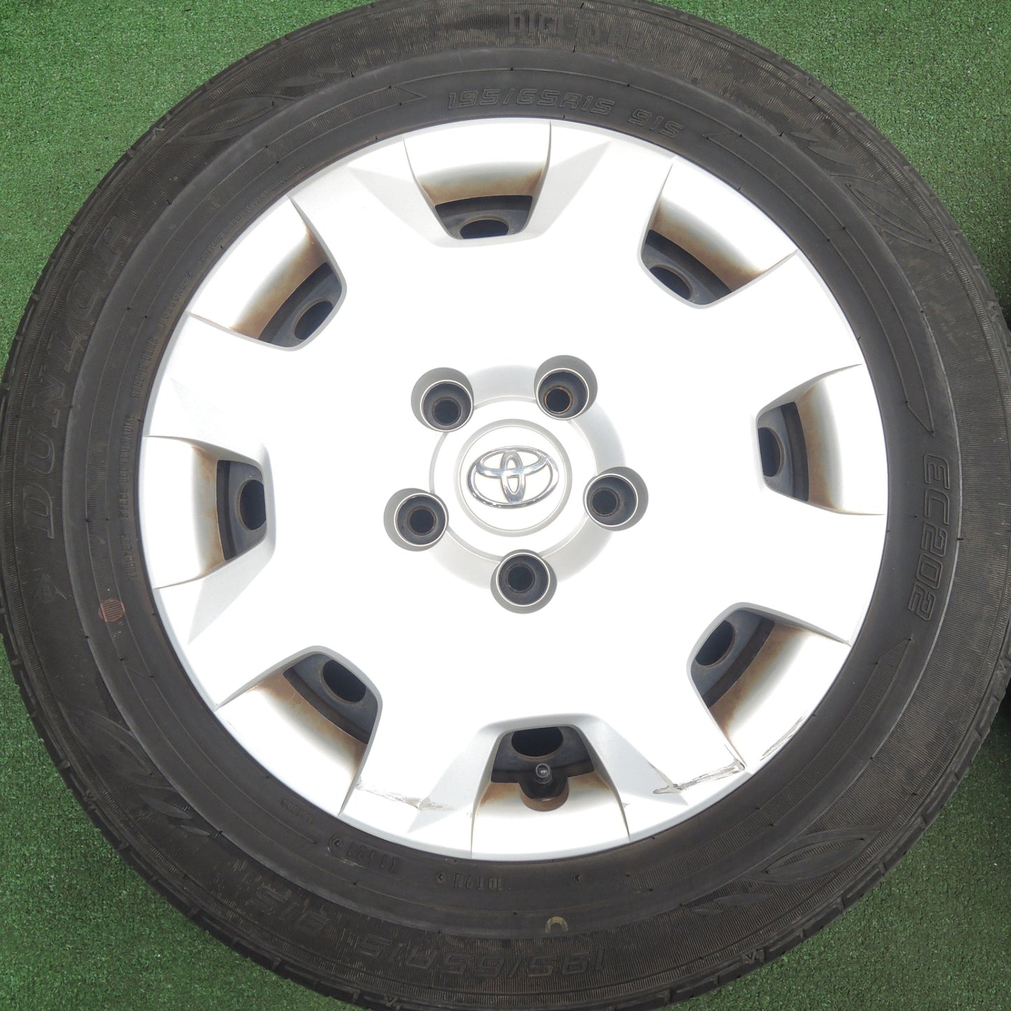 *送料無料* バリ溝！21年！9.5分★トヨタ 60系 ノア ヴォクシー 純正 スチール 195/65R15 ダンロップ EC202 15インチ PCD114.3/5H★4020406HAノ