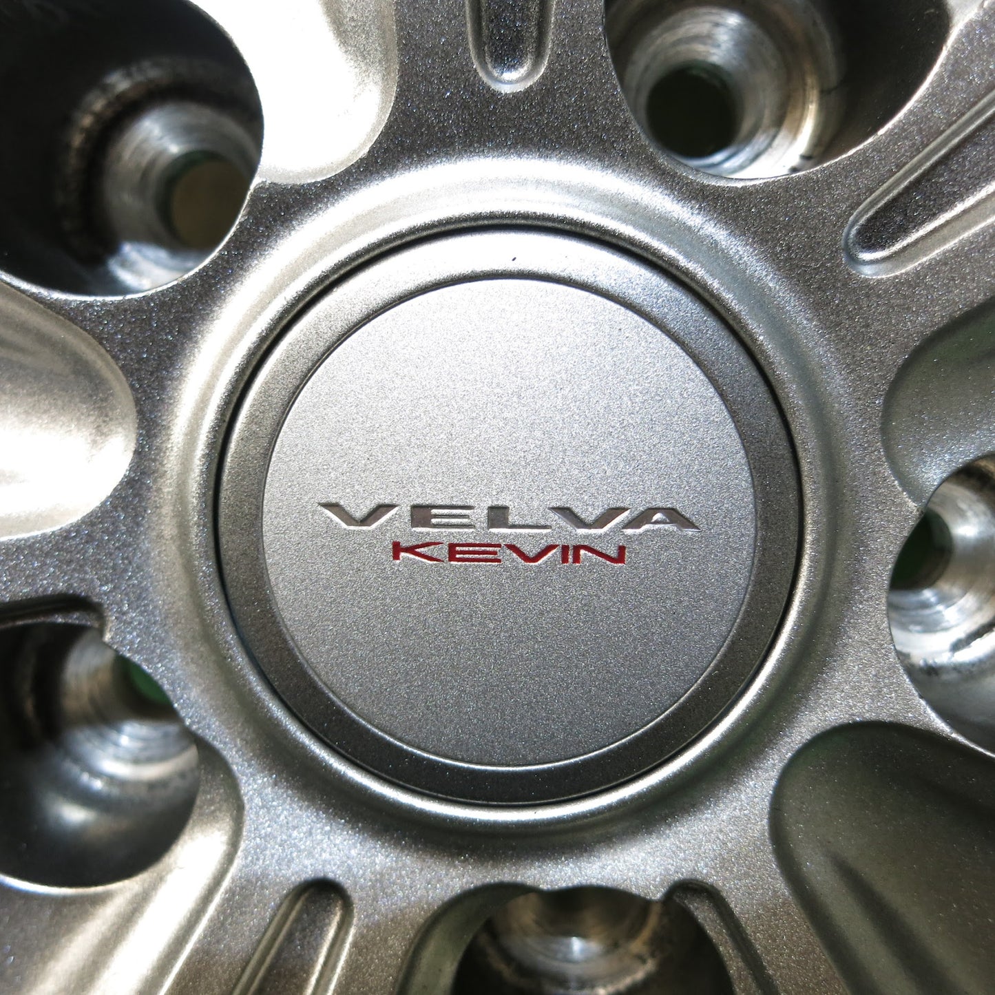[送料無料]バリ溝！キレイ！9分★スタッドレス 215/60R17 トーヨー ウインター トランパス TX VELVA KEVIN weds ヴェルヴァ 17インチ PCD114.3/5H★3061207Hス